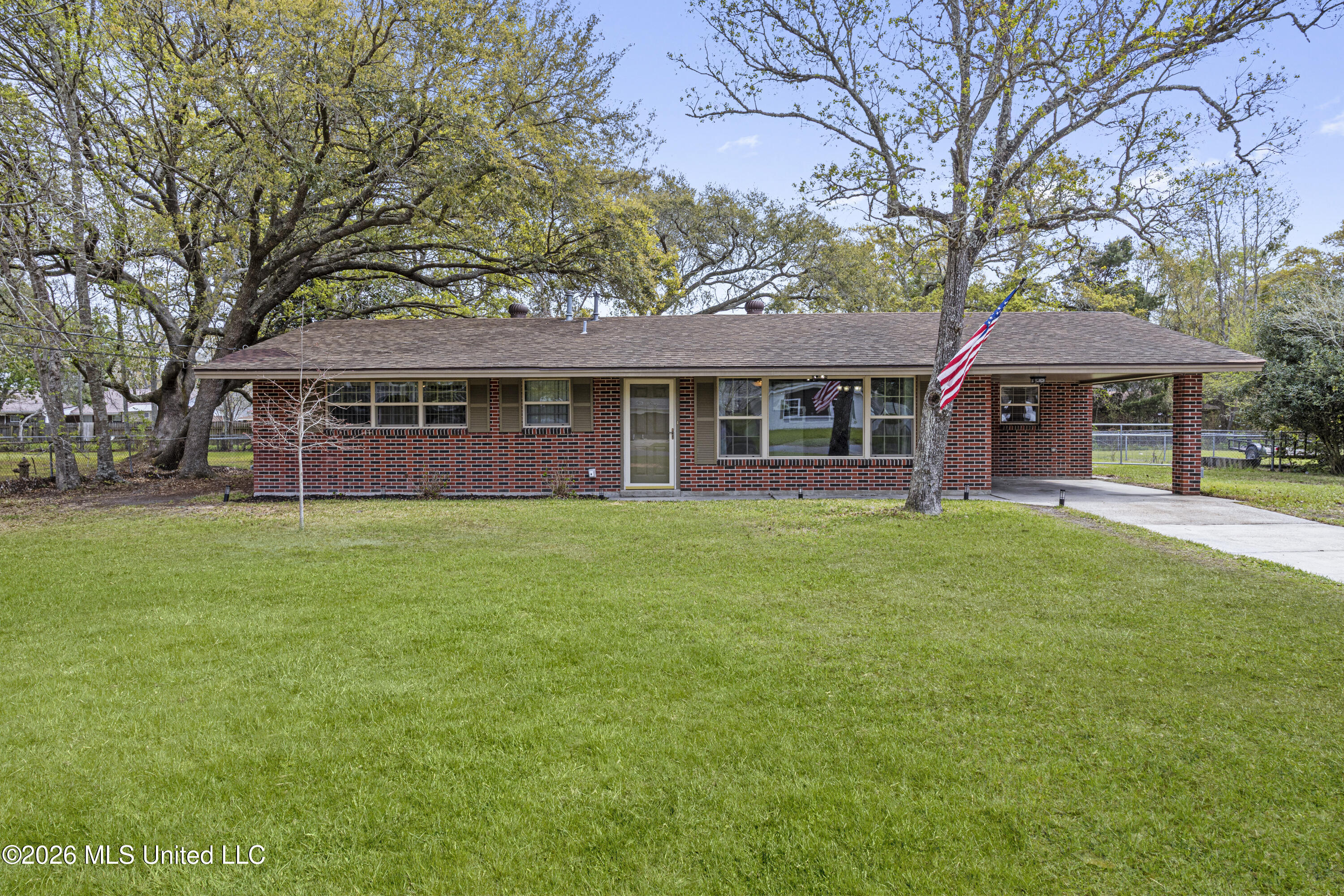 106 Clower Avenue Property Photo 1