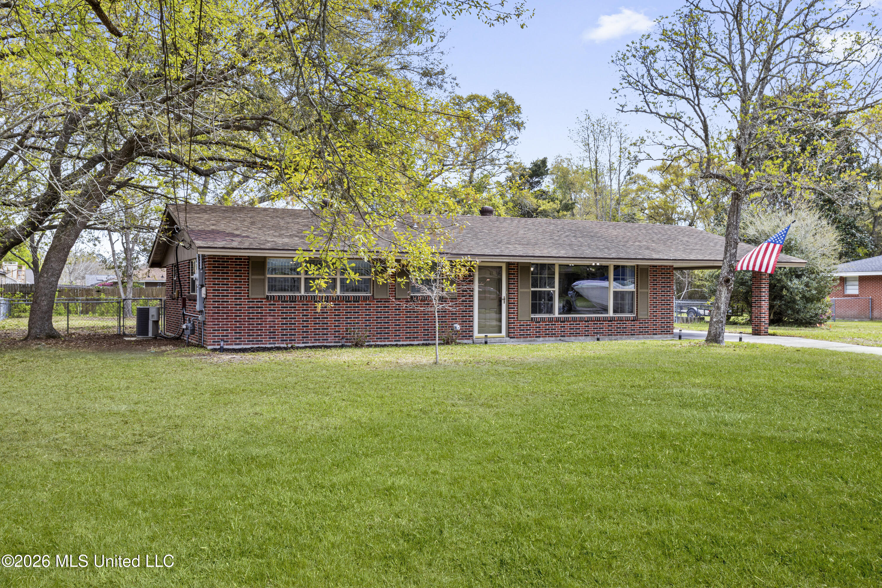 106 Clower Avenue Property Photo 3