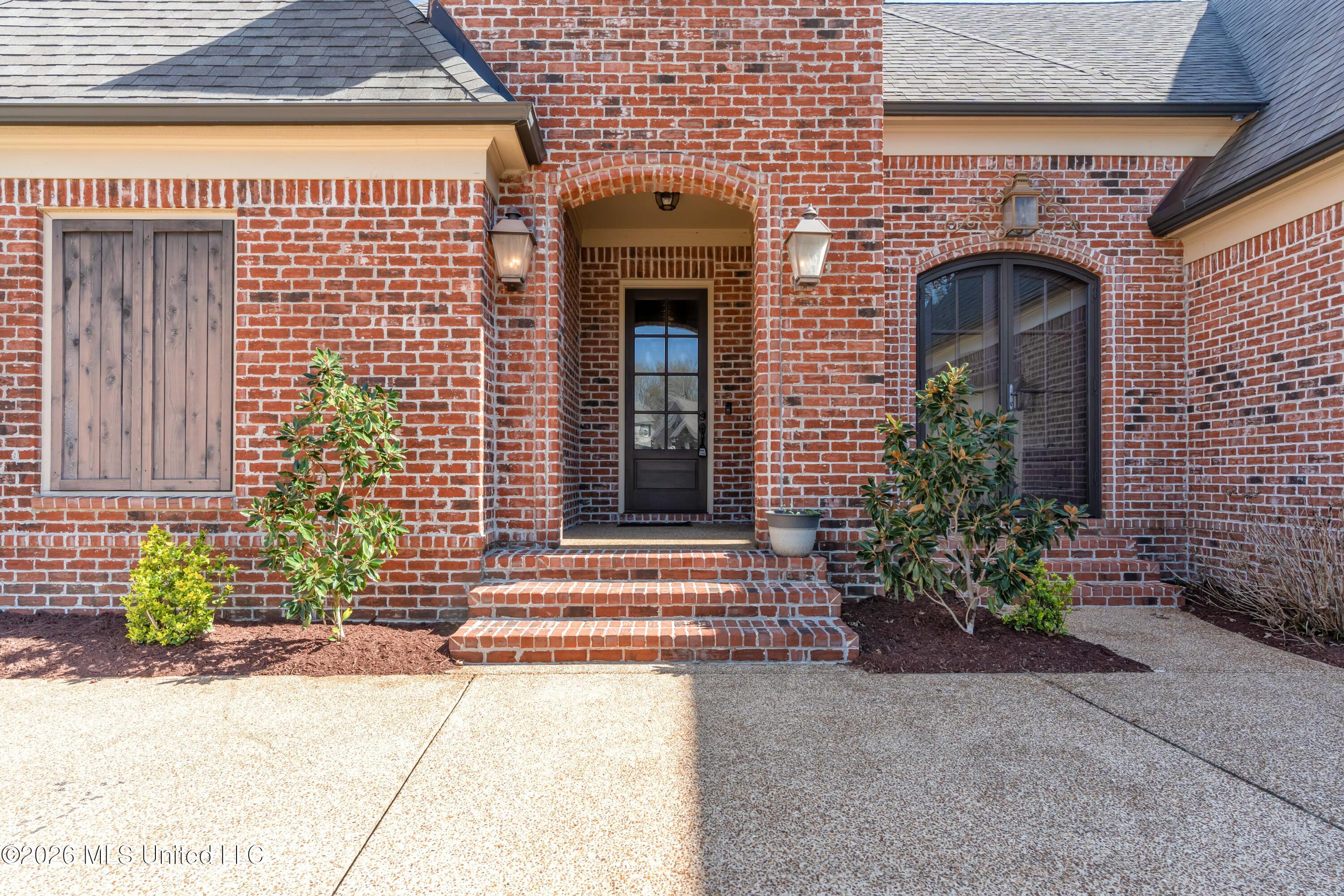 4342 E Robinson Loop Property Photo 3