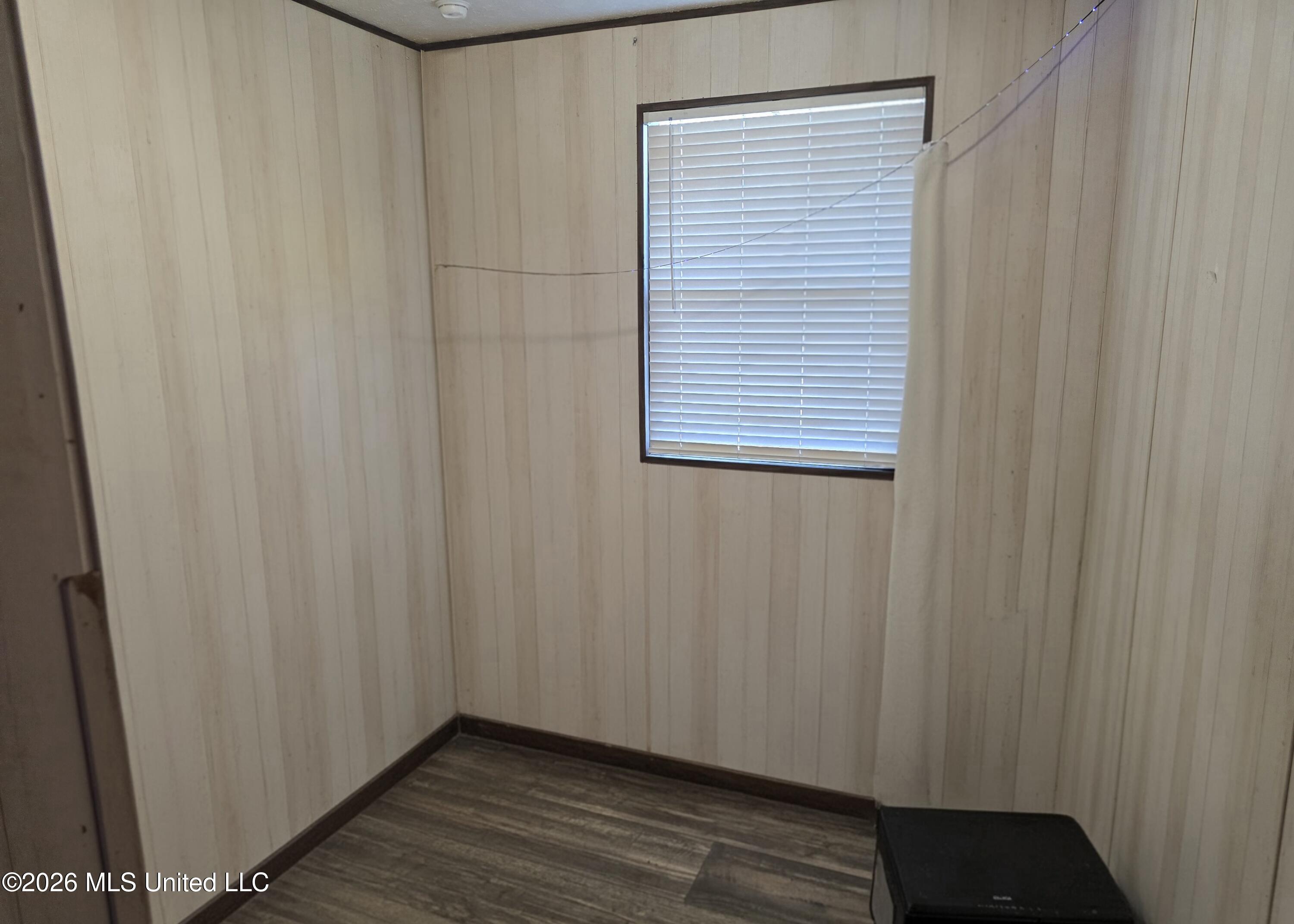1012 Little Spring Drive Property Photo 4