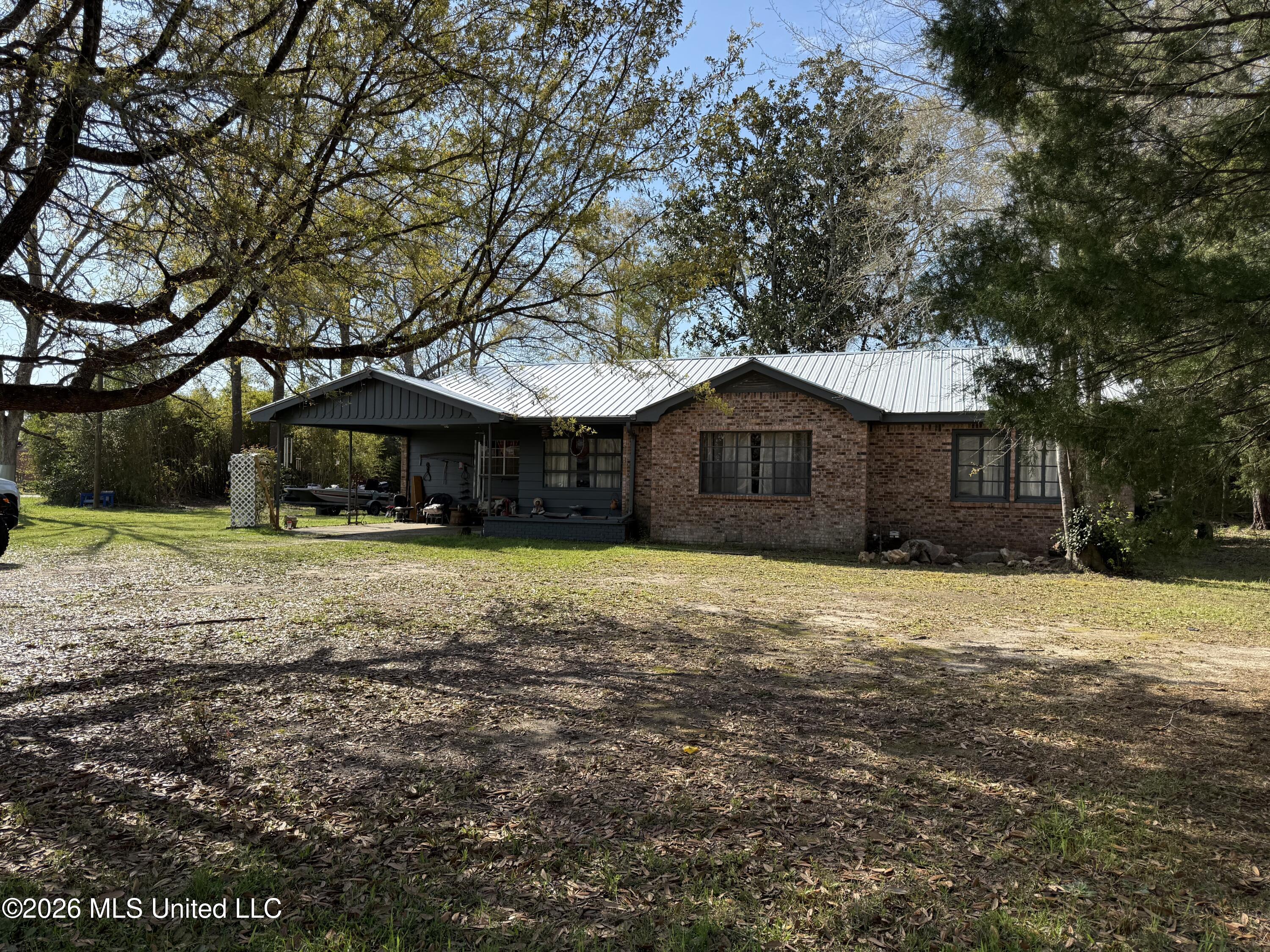 907 Grand Avenue Property Photo 1