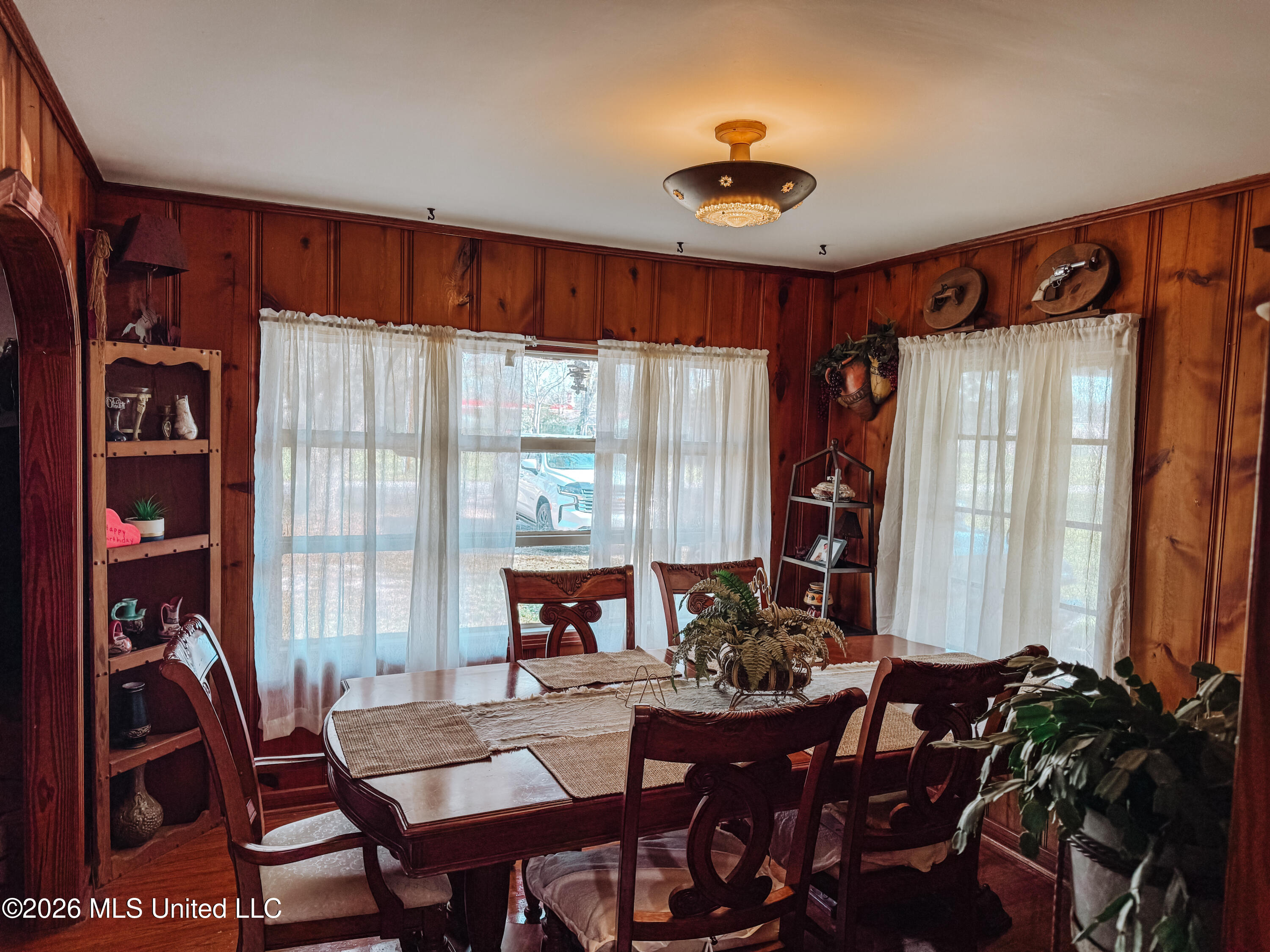 907 Grand Avenue Property Photo 16