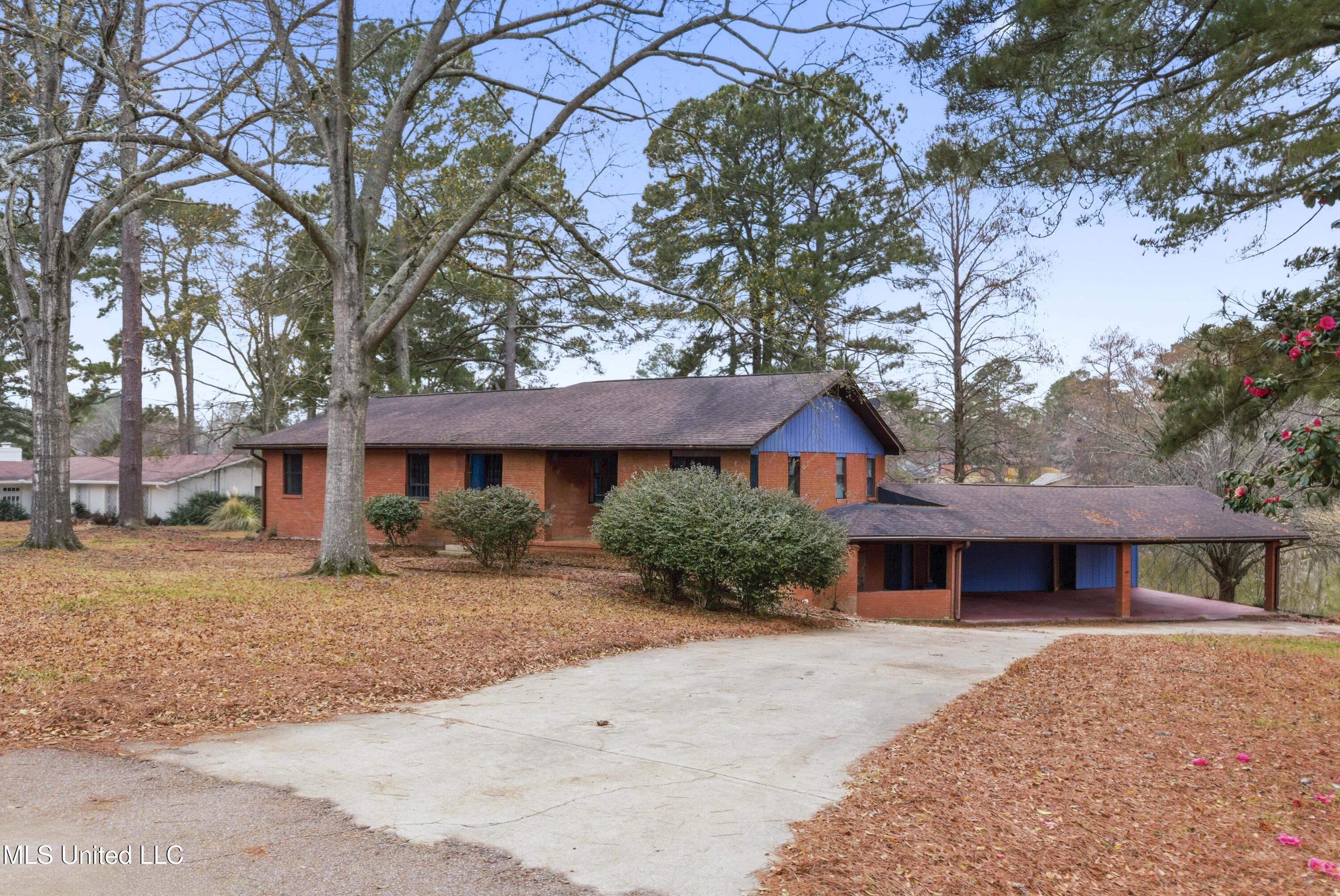 329 Arapaho Lane Property Photo 48