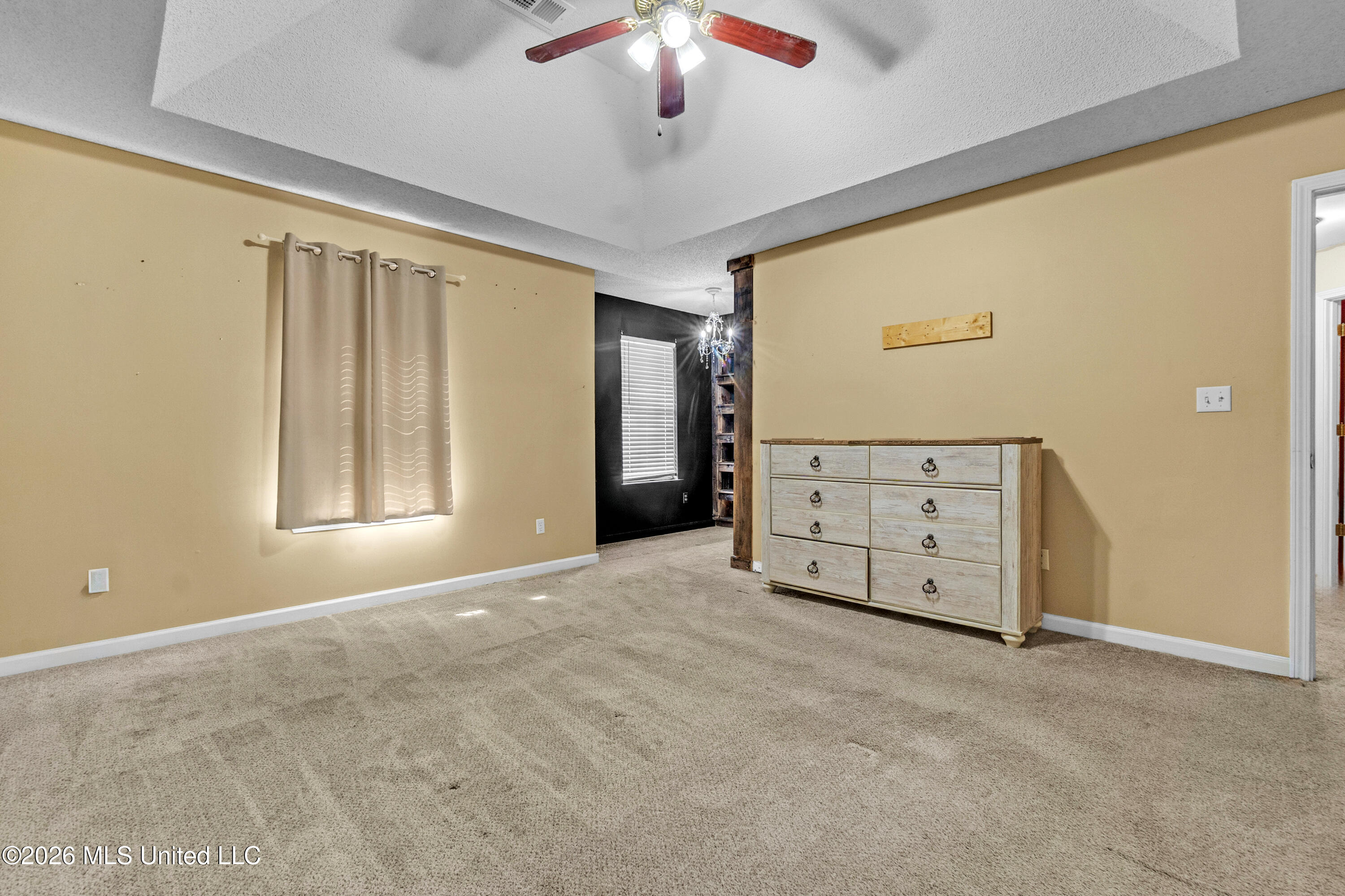7090 Fox Creek Drive Property Photo 13
