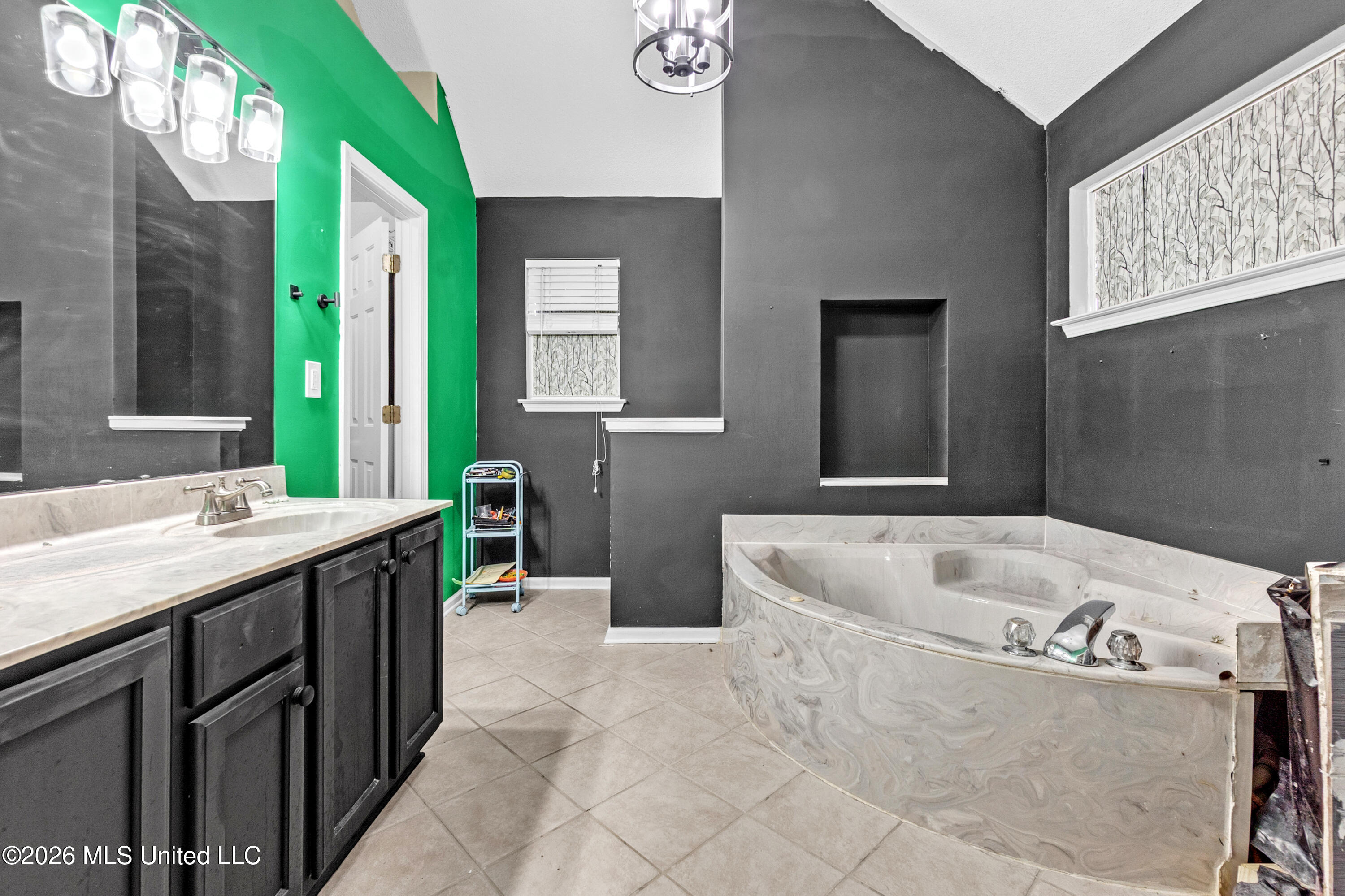 7090 Fox Creek Drive Property Photo 16