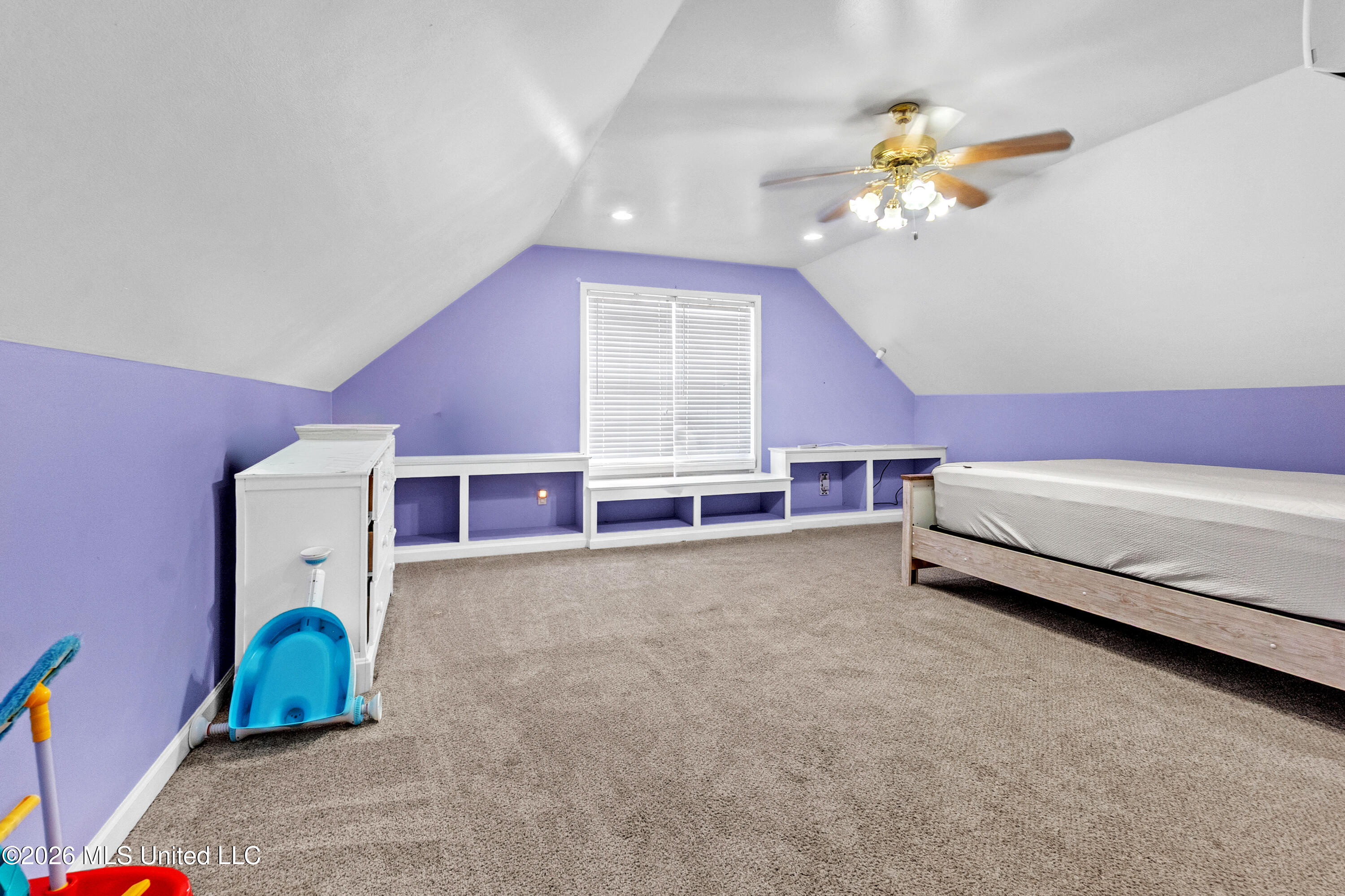 7090 Fox Creek Drive Property Photo 18