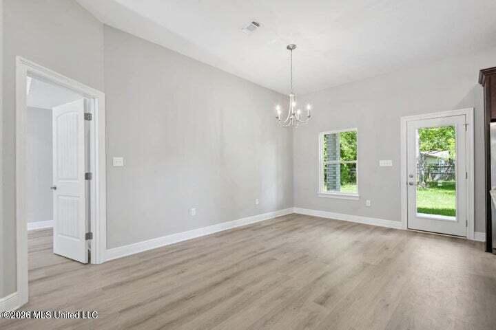 19706 Wallace Way Property Photo 6
