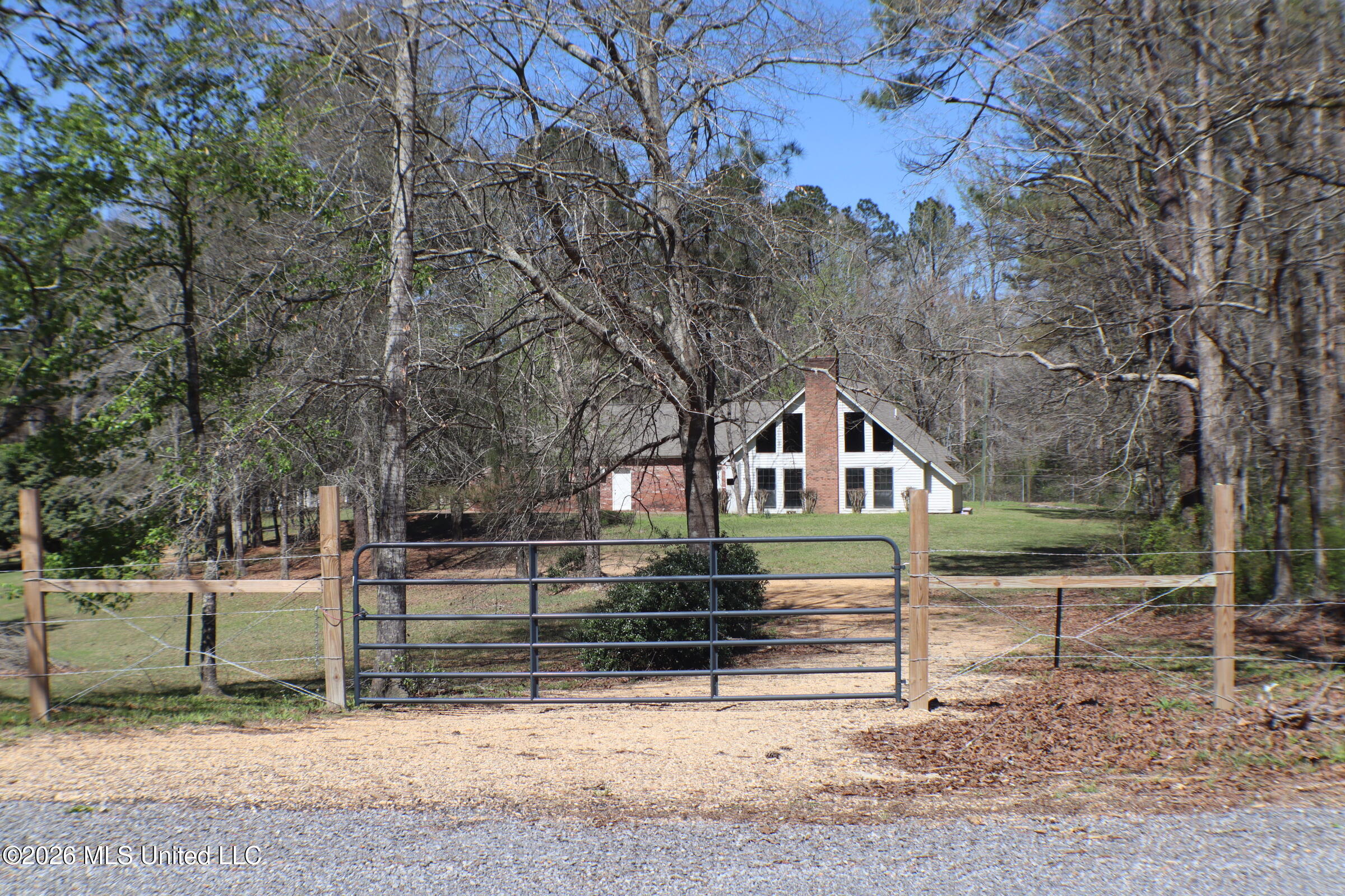 219 Bass Road Property Photo 3