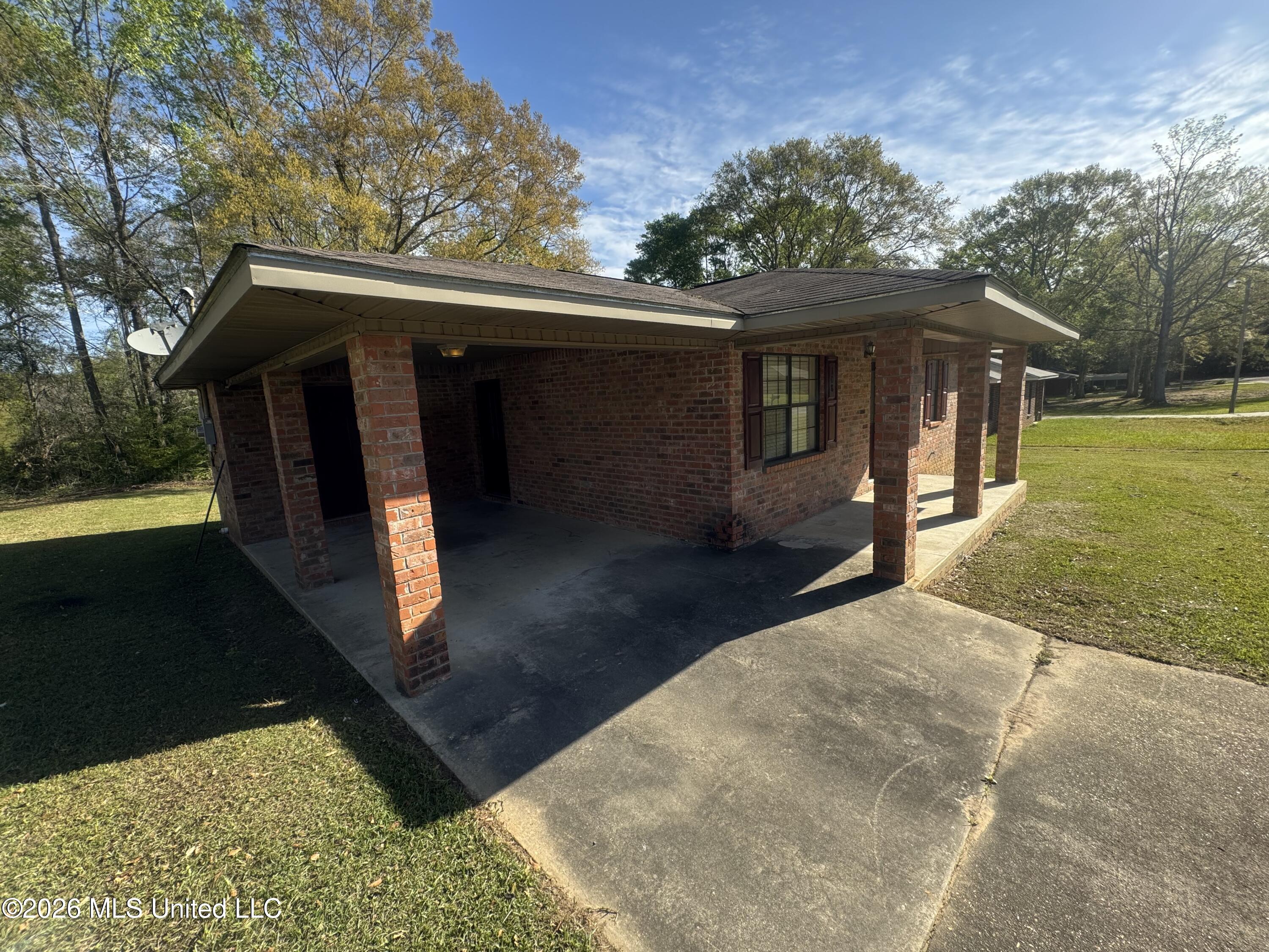 108 A B Thompson Street Property Photo 3