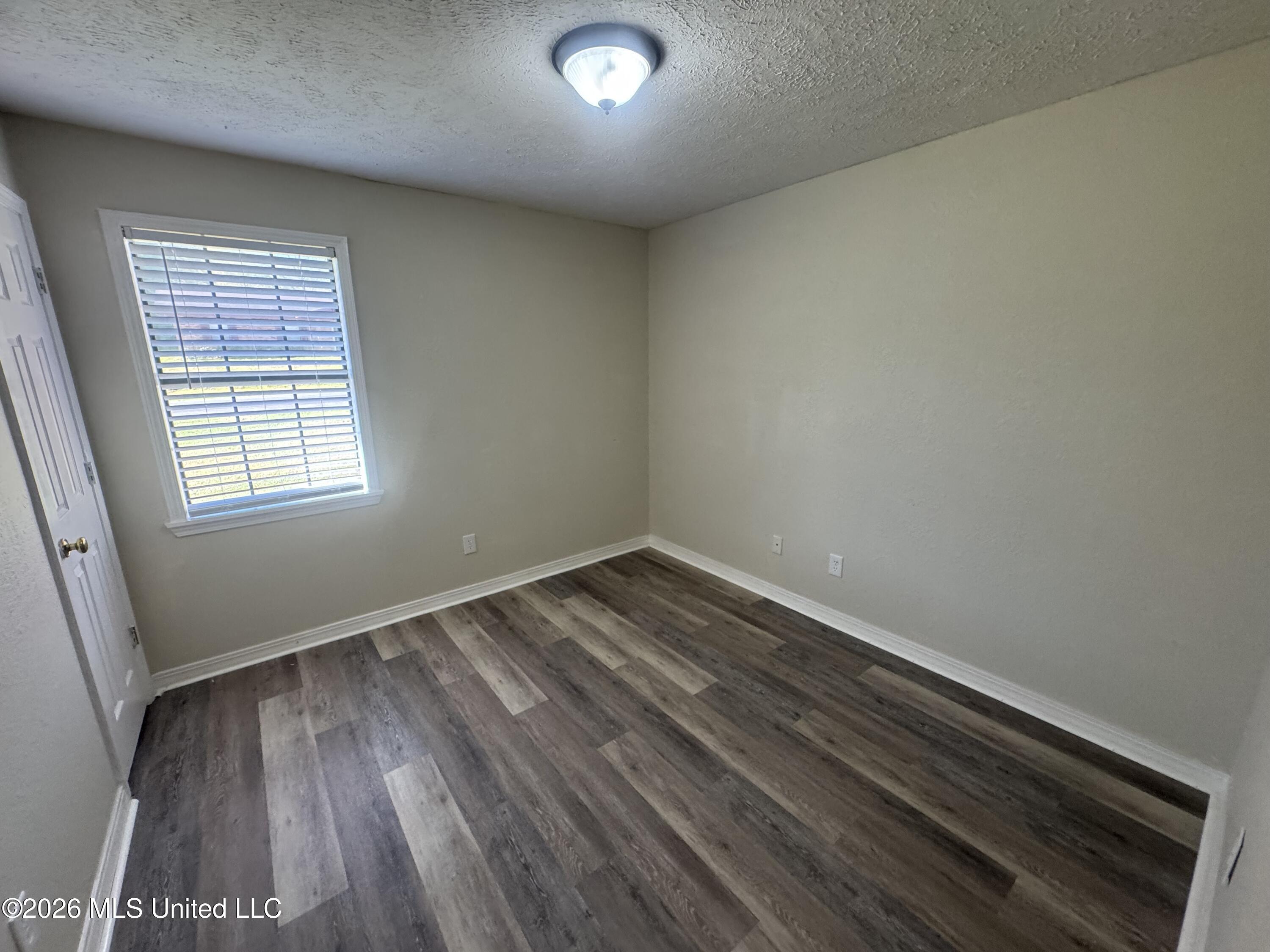 108 A B Thompson Street Property Photo 8