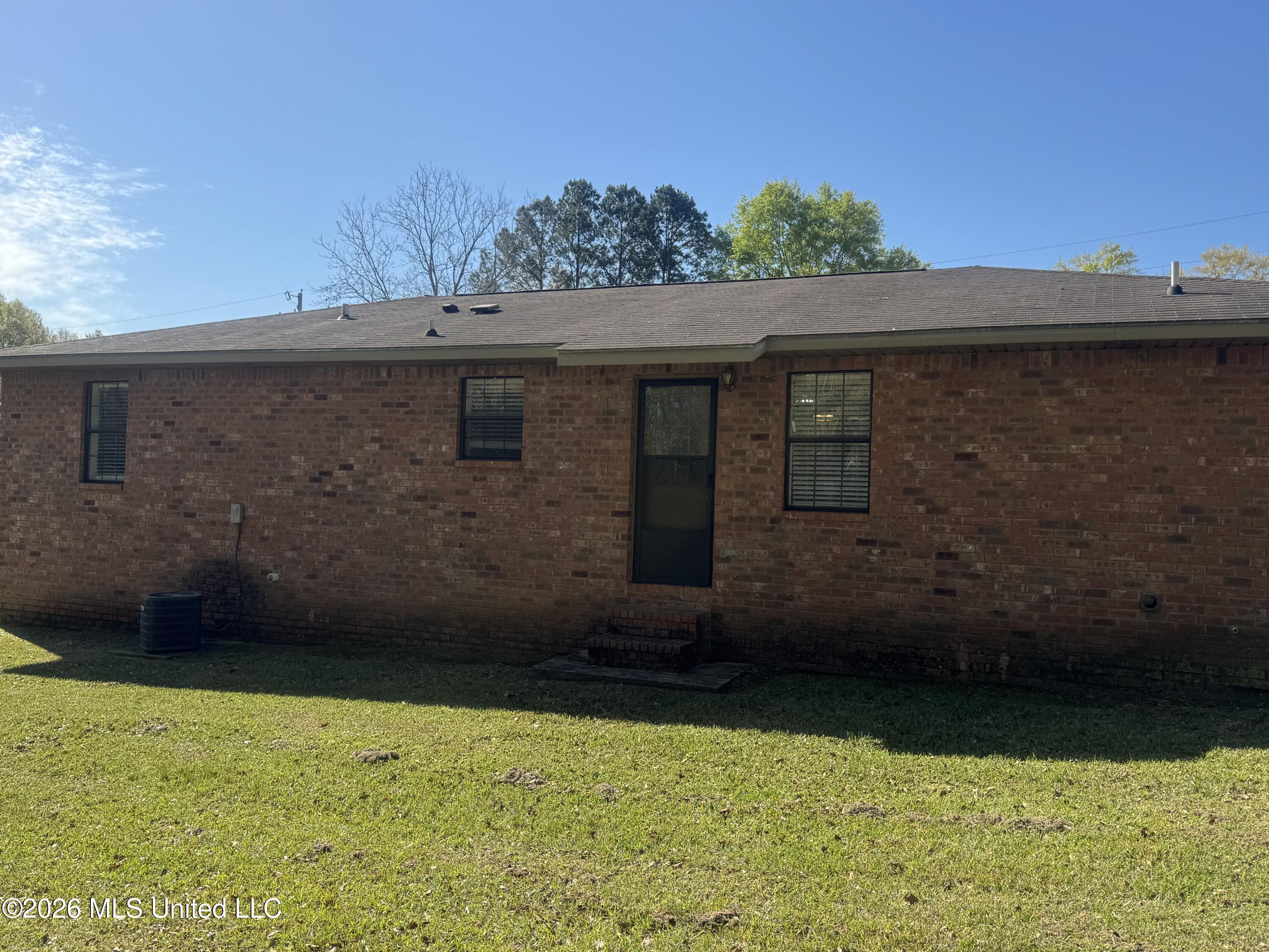 108 A B Thompson Street Property Photo 10
