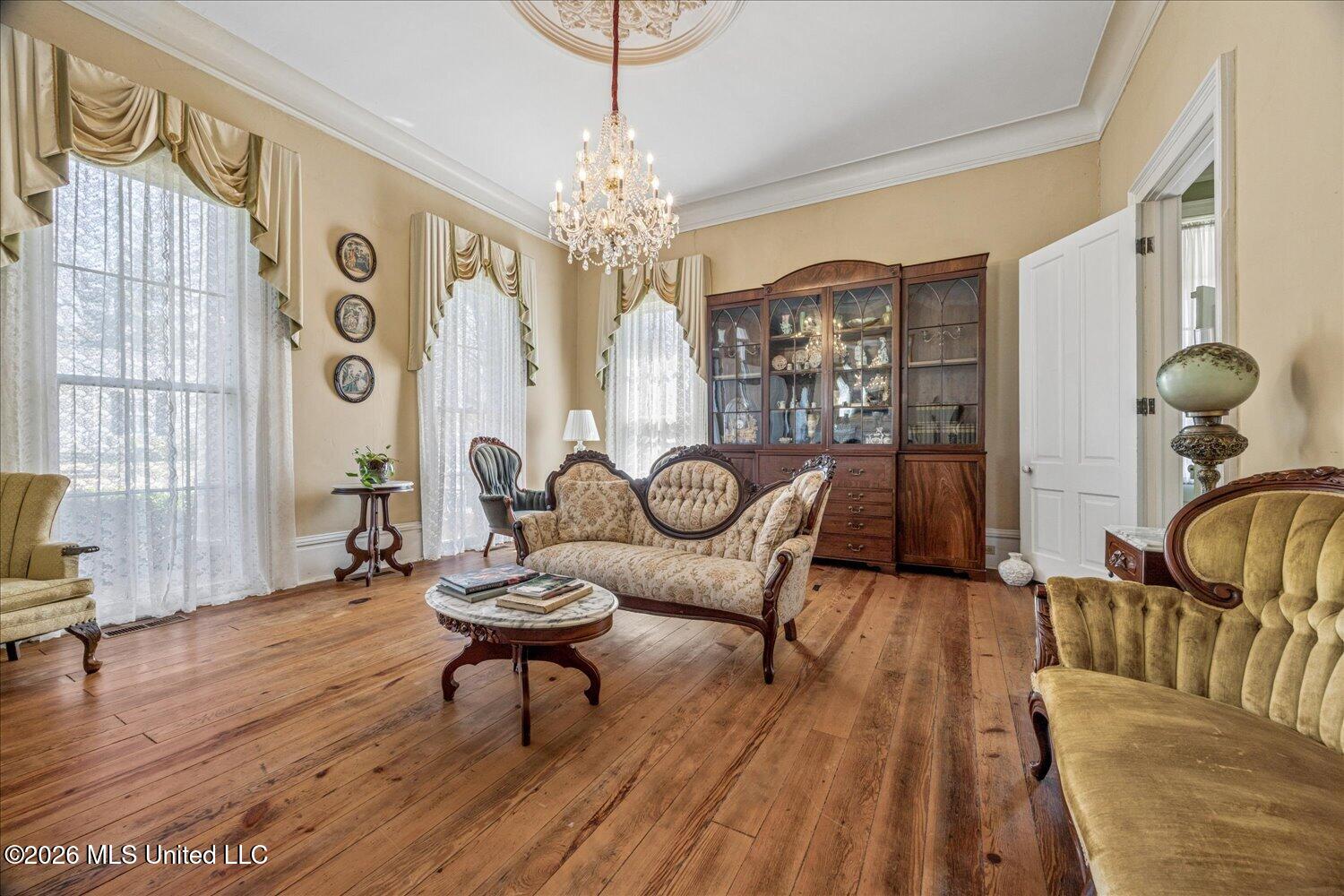 140 N Maury Street Property Photo 6
