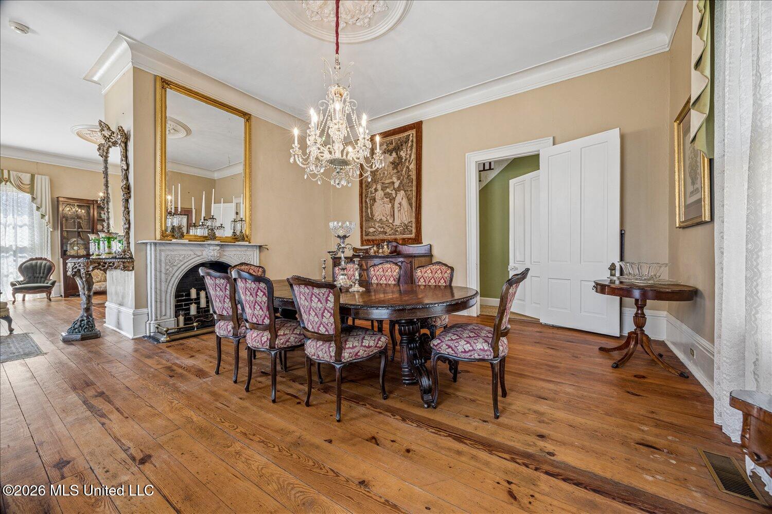 140 N Maury Street Property Photo 7