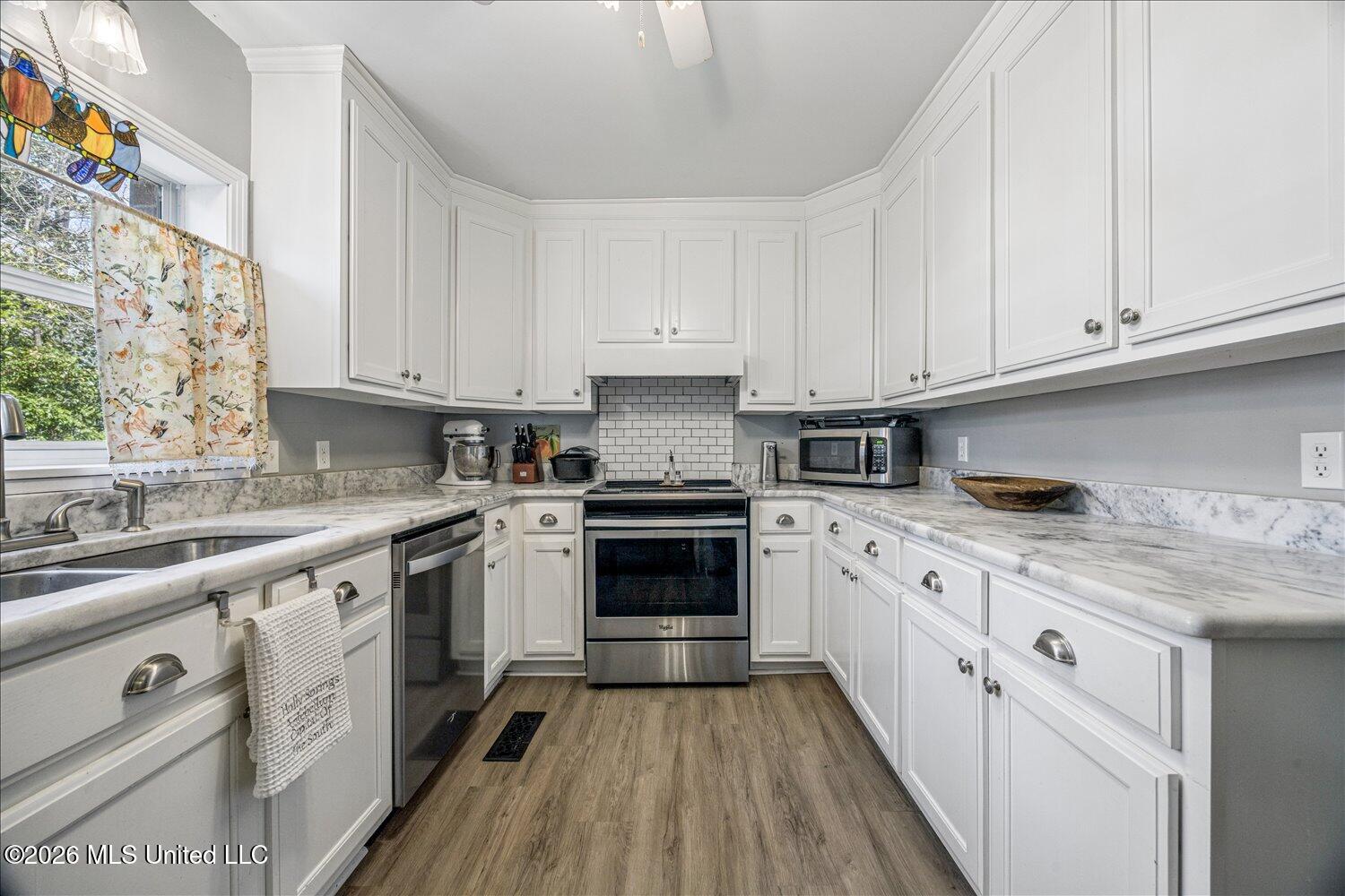 140 N Maury Street Property Photo 14