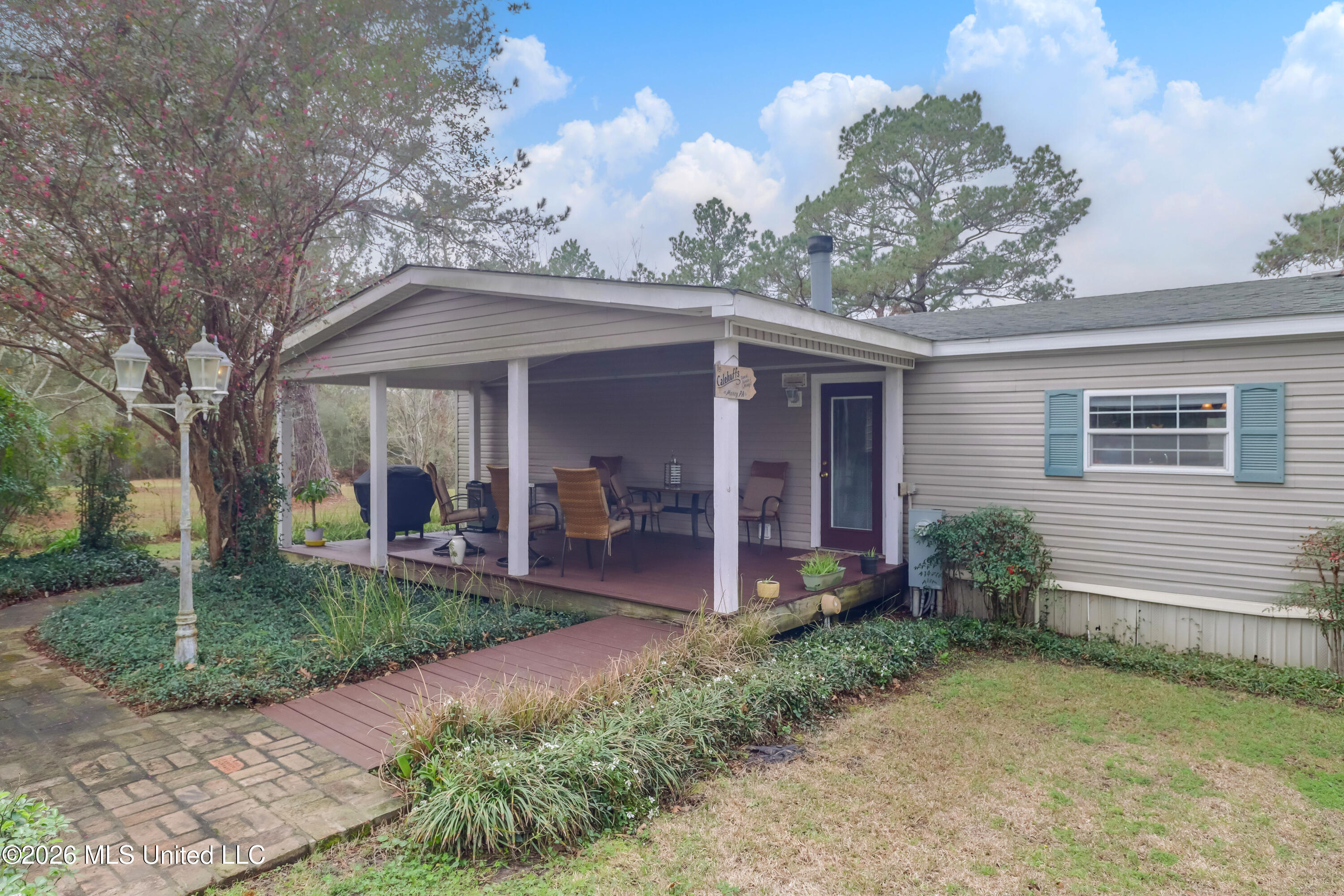 25184 Clarke Road Property Photo 1