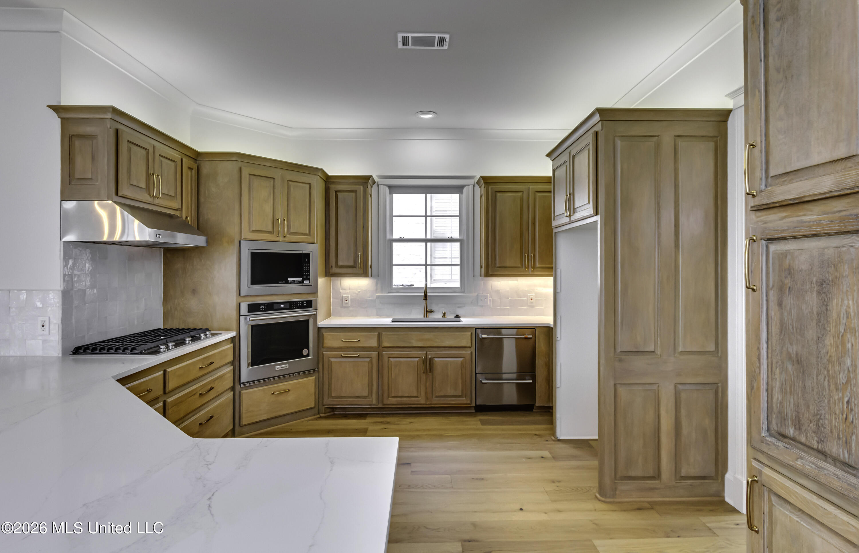 1418 Windrose Drive Property Photo 11