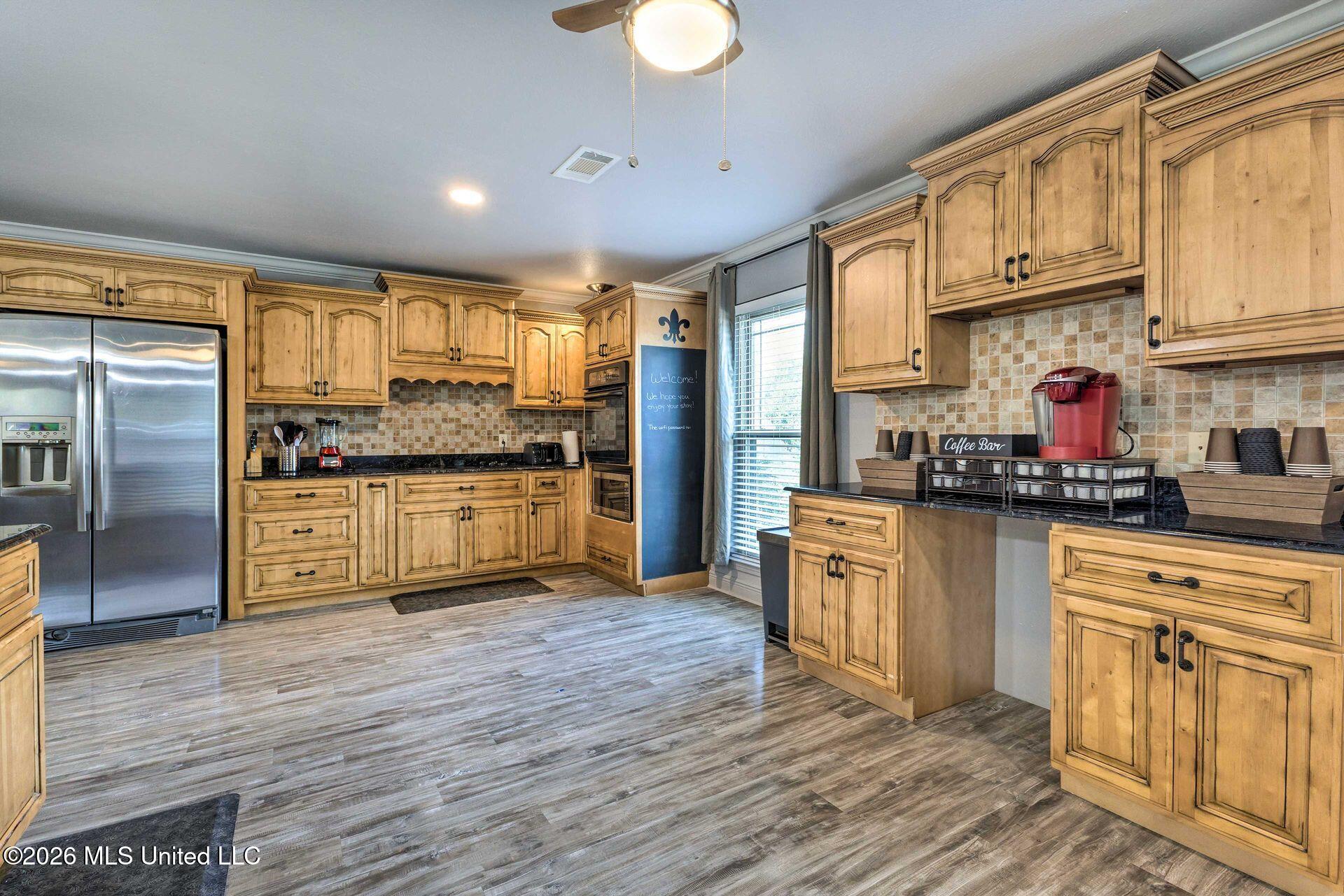 12424 Crestwood Drive Property Photo 10