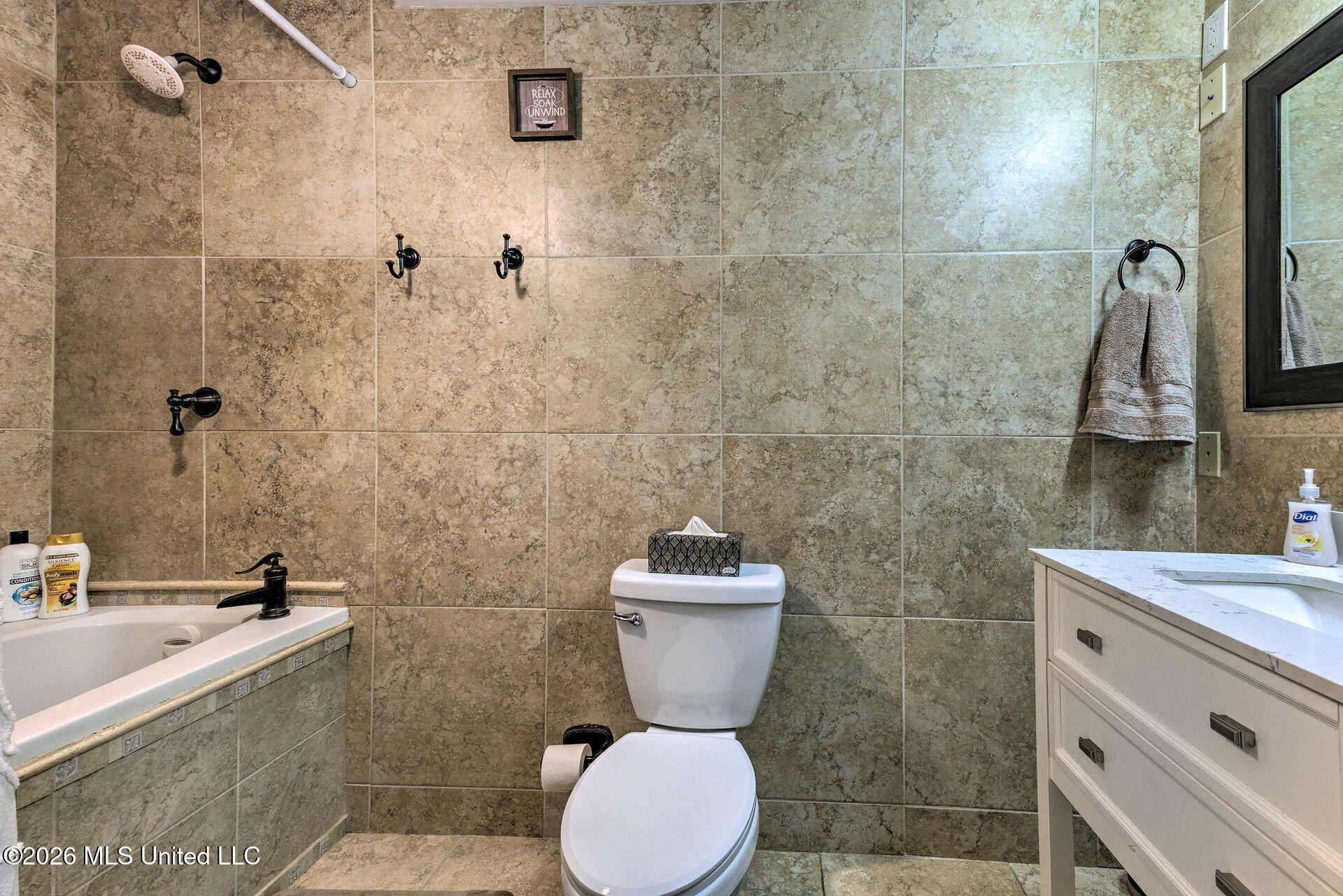 12424 Crestwood Drive Property Photo 14