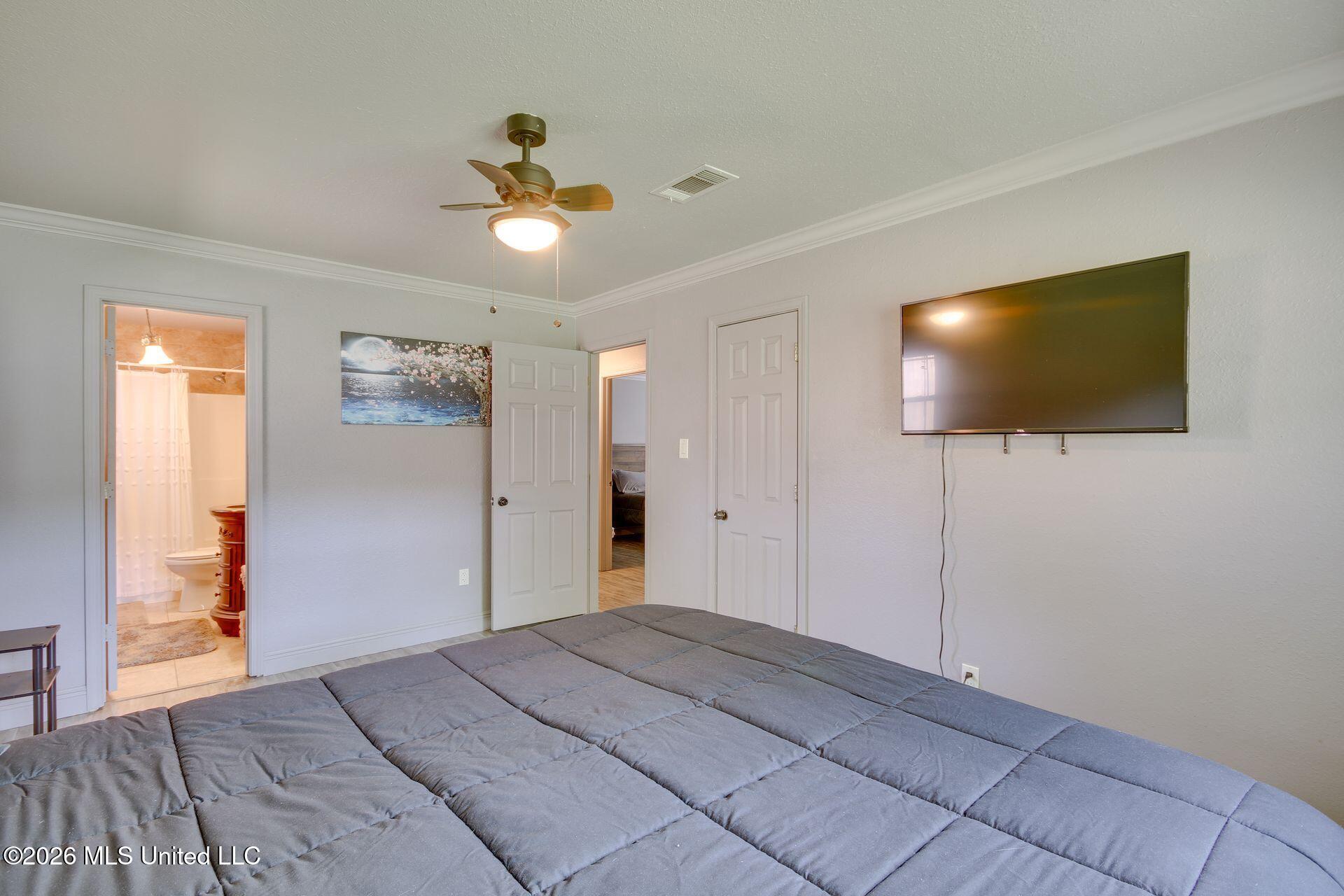 12424 Crestwood Drive Property Photo 16