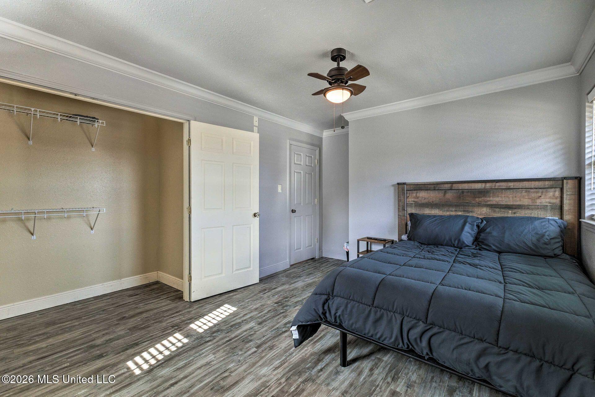 12424 Crestwood Drive Property Photo 21