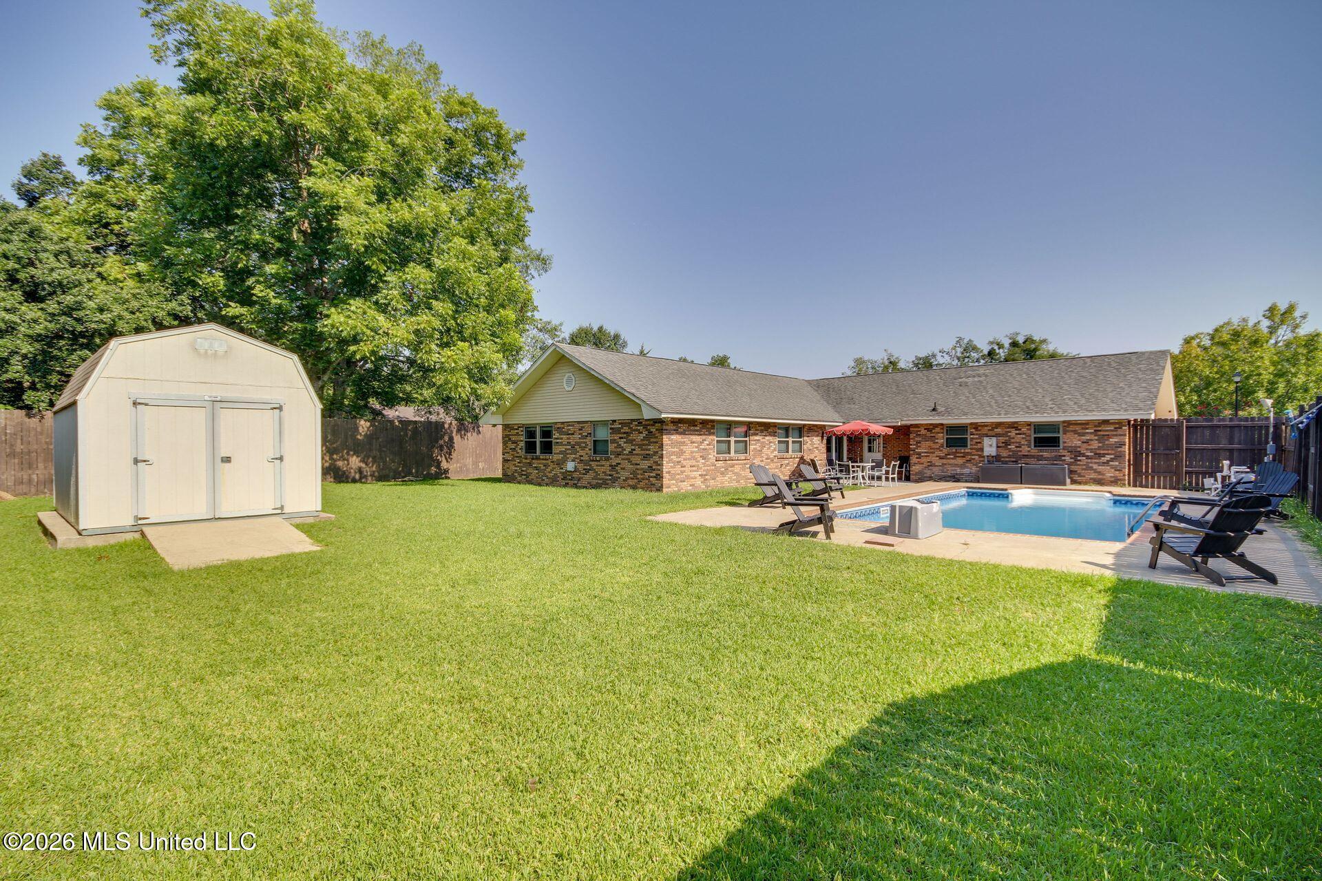 12424 Crestwood Drive Property Photo 23