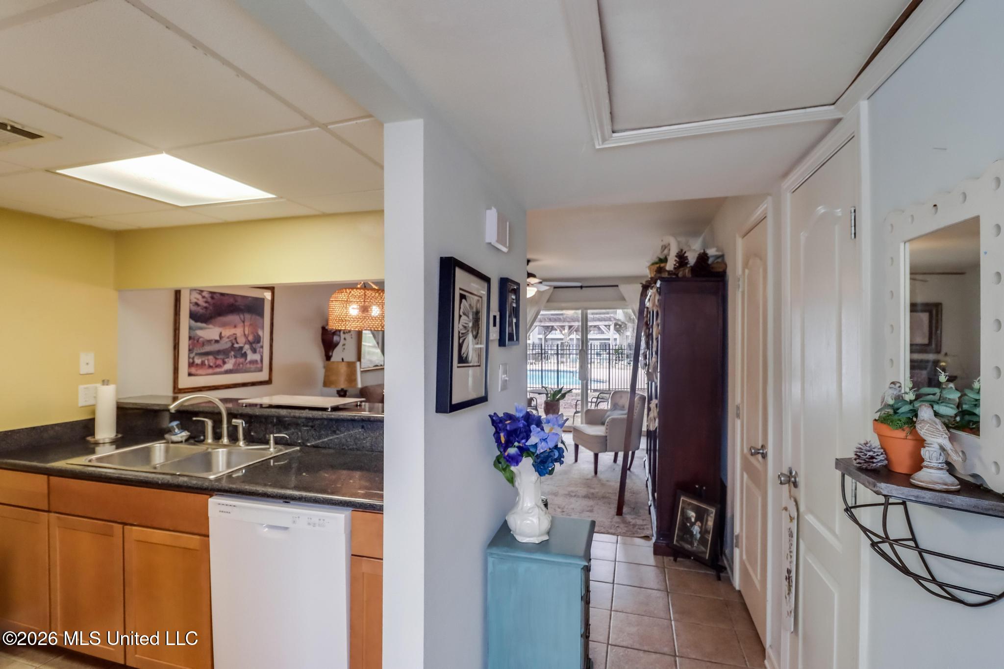 3230 Cumberland Road Property Photo 4