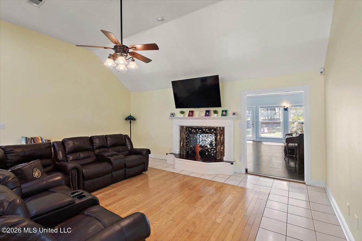 314 Avalon Way Property Photo 11