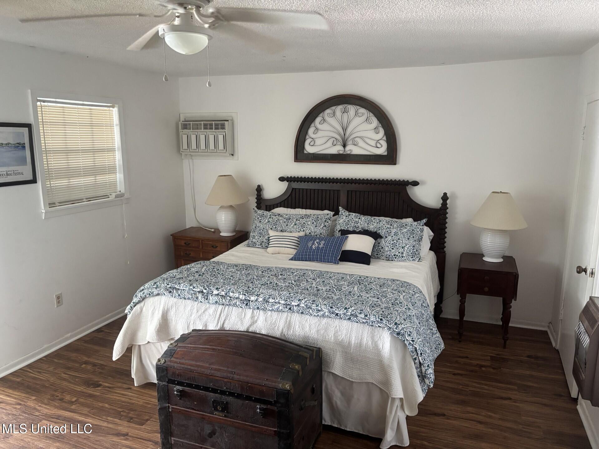 205 Snow Lake Drive Property Photo 11