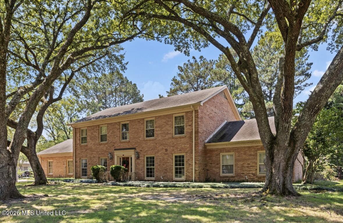 101 Olympia Fields Property Photo 1