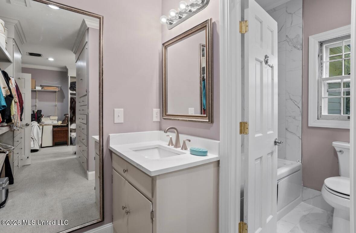 101 Olympia Fields Property Photo 17