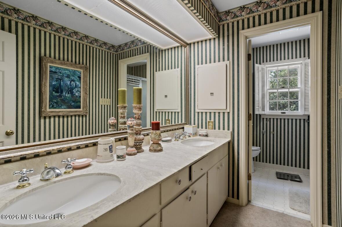 101 Olympia Fields Property Photo 24
