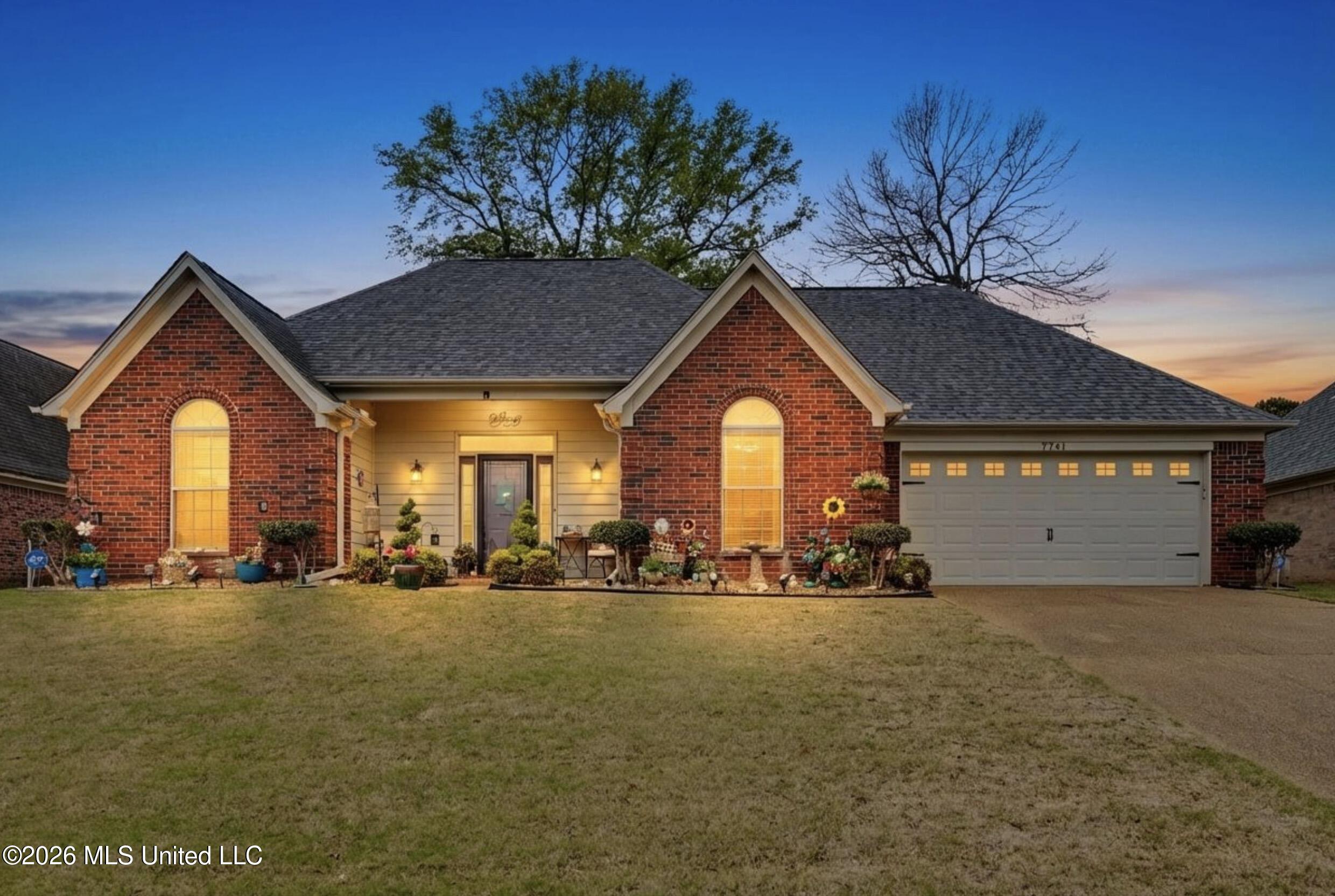 7741 Meadow Ridge Lane Property Photo 2