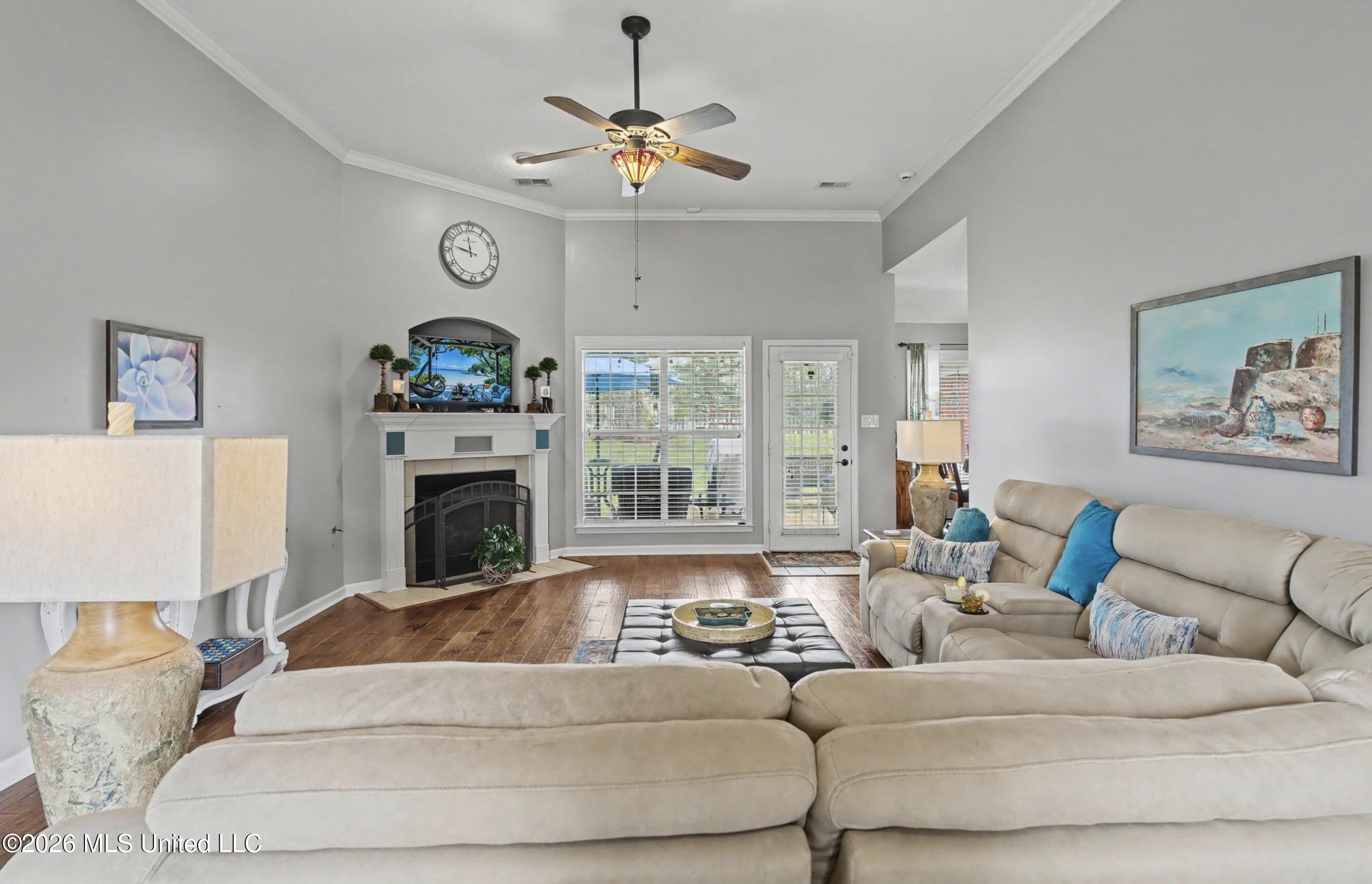 7741 Meadow Ridge Lane Property Photo 4