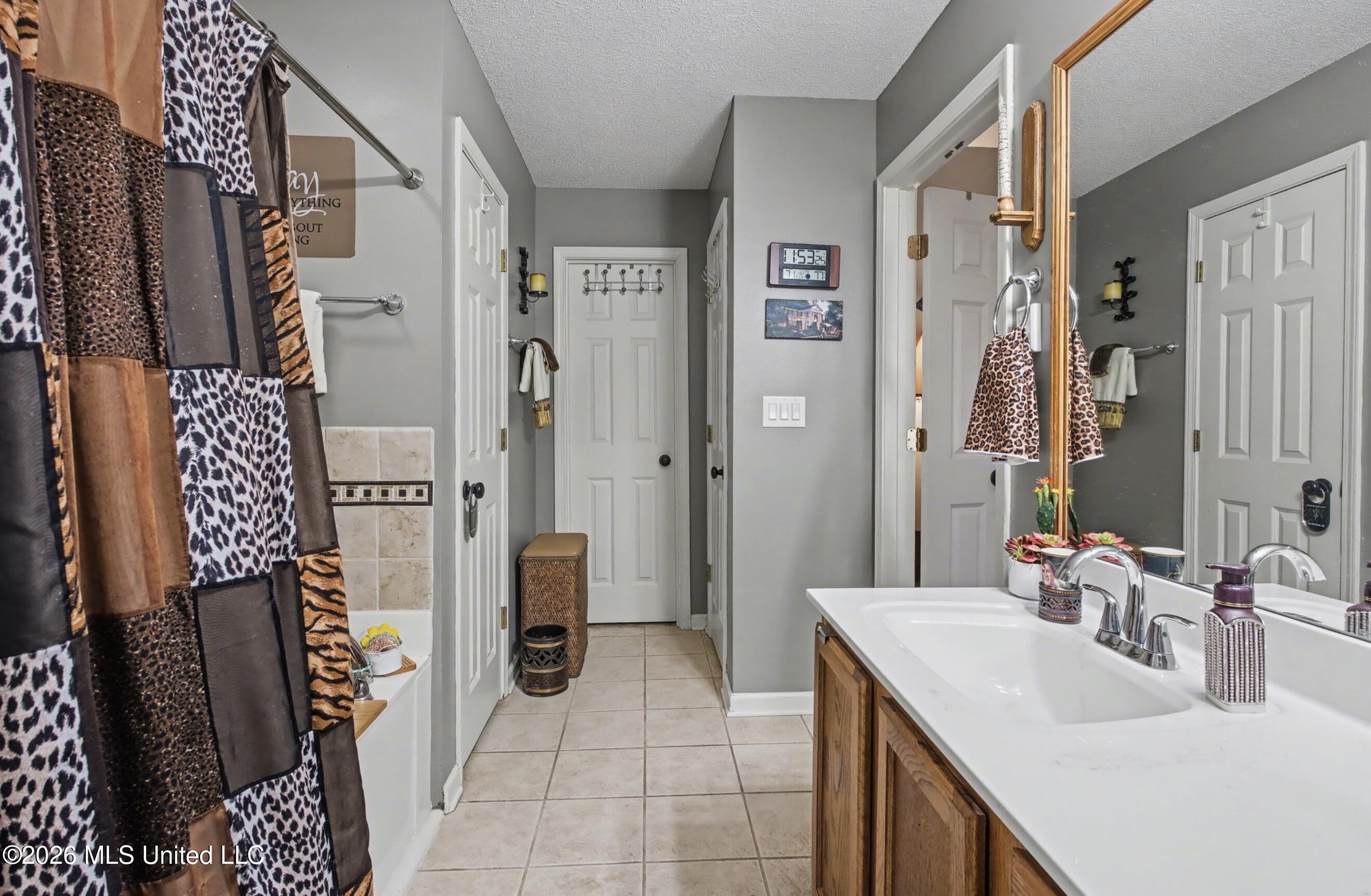 7741 Meadow Ridge Lane Property Photo 15