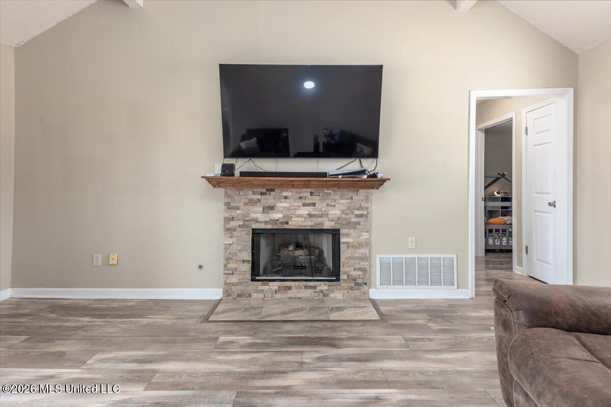 9868 Sequoia Lane Property Photo 5