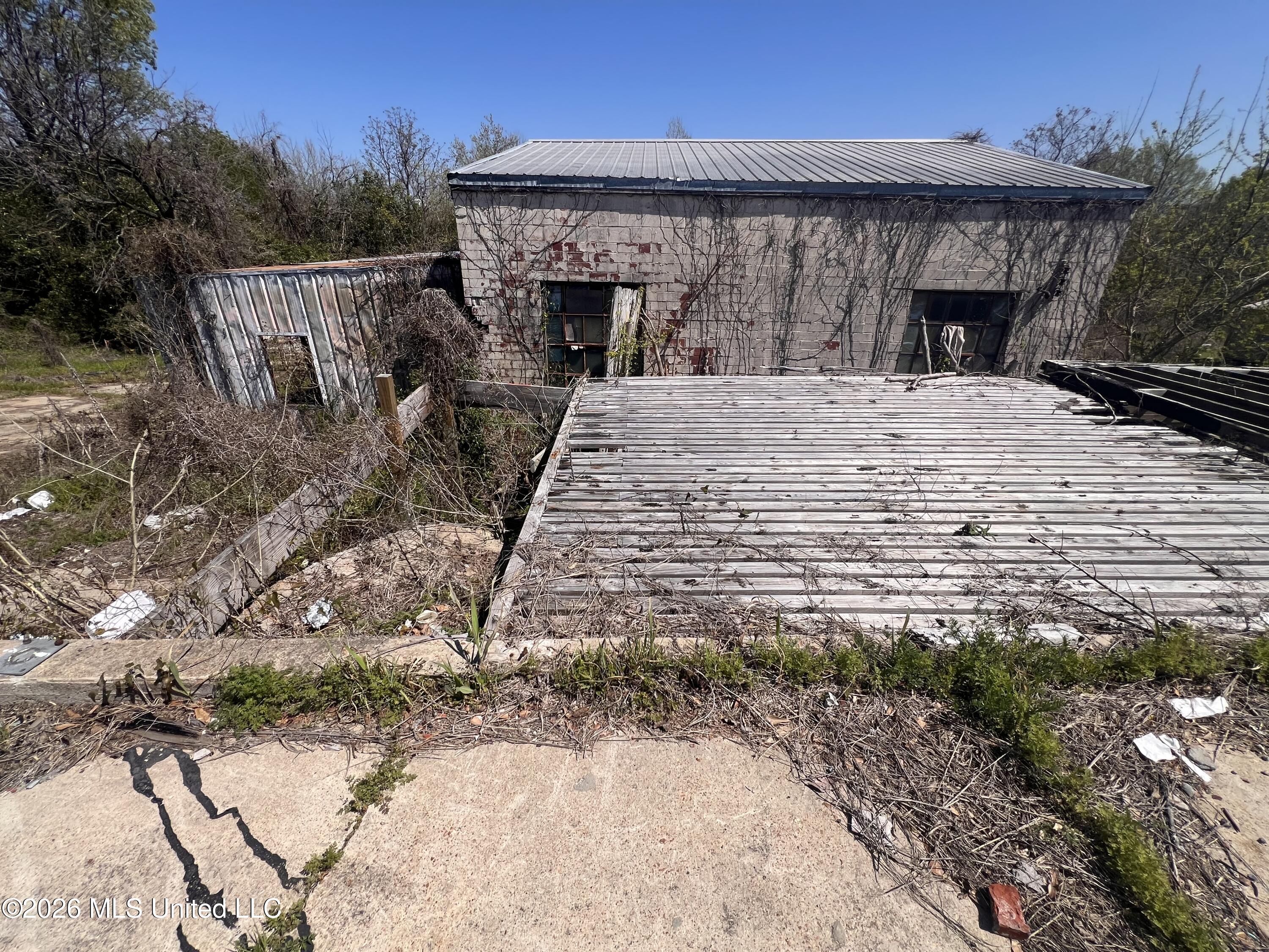 750 W Amite Street Property Photo 17