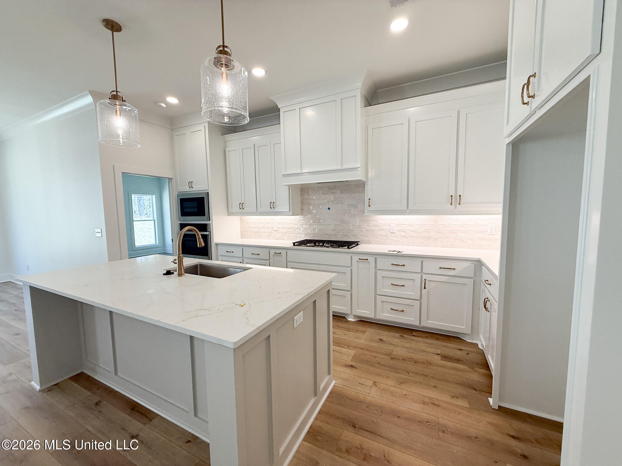 348 Oakville Circle Property Photo 7