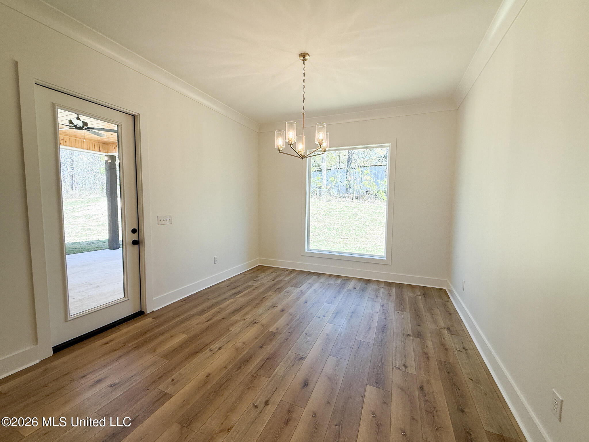 348 Oakville Circle Property Photo 8