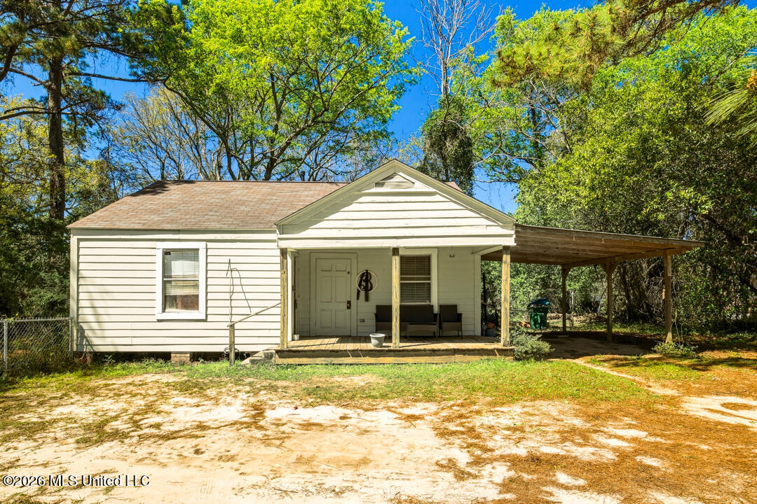420 Old Richton Road Property Photo 2