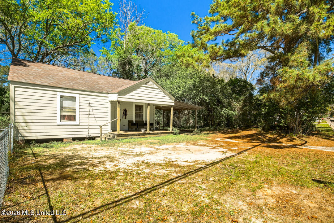 420 Old Richton Road Property Photo 3