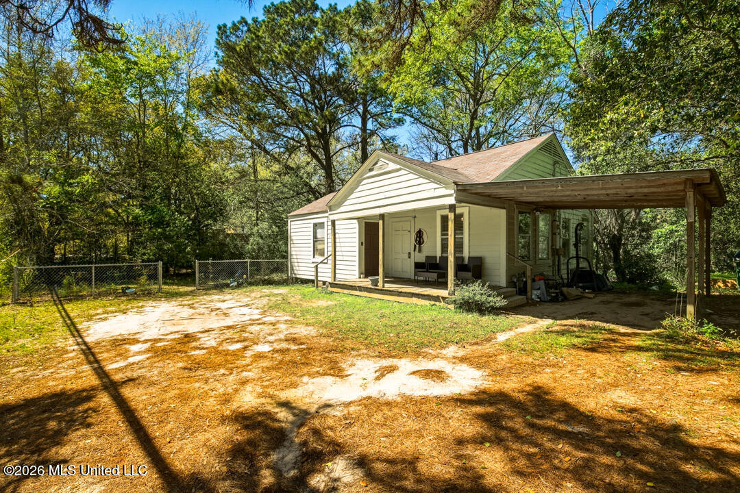 420 Old Richton Road Property Photo 4