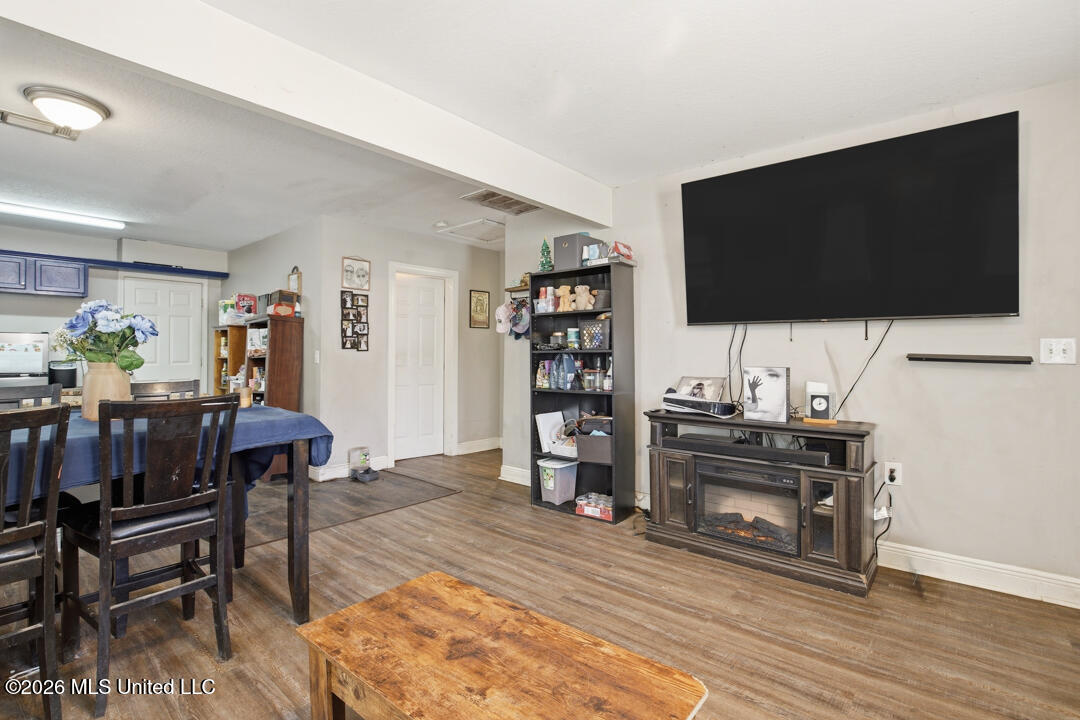 420 Old Richton Road Property Photo 7