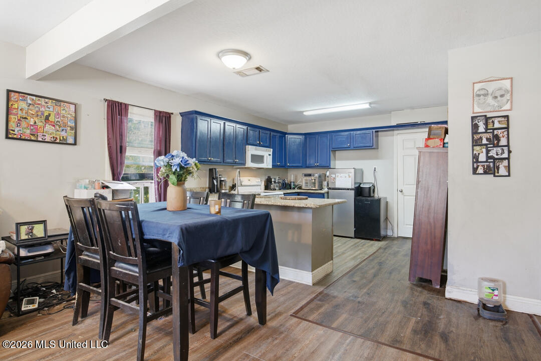 420 Old Richton Road Property Photo 8