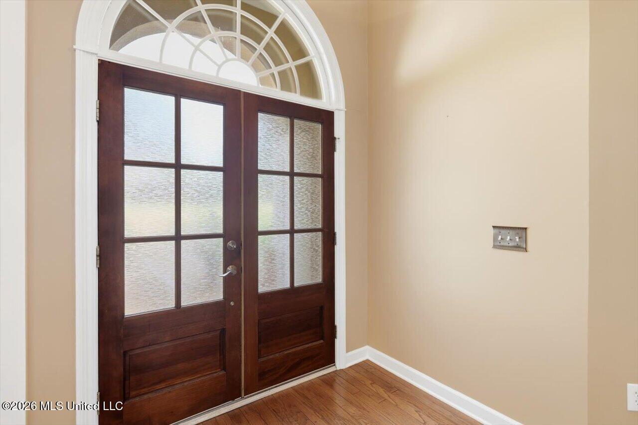 827 Annandale Road Property Photo 9