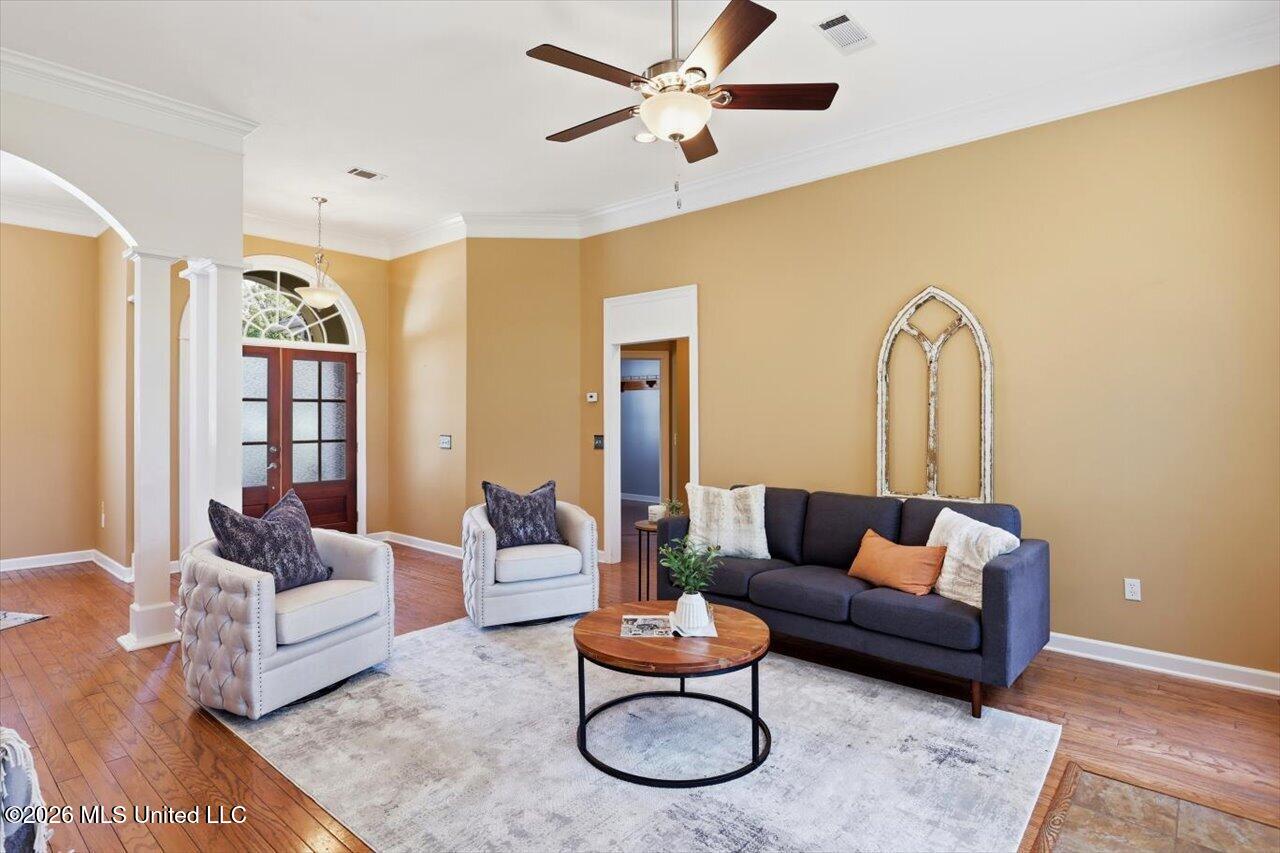 827 Annandale Road Property Photo 13
