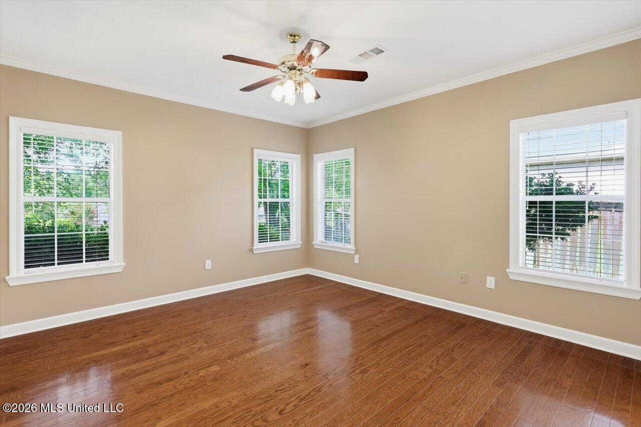 827 Annandale Road Property Photo 22