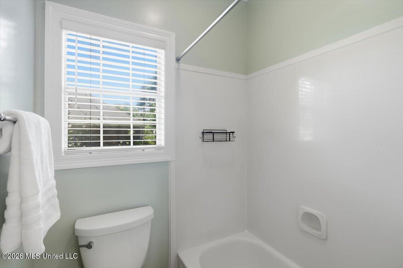 827 Annandale Road Property Photo 28