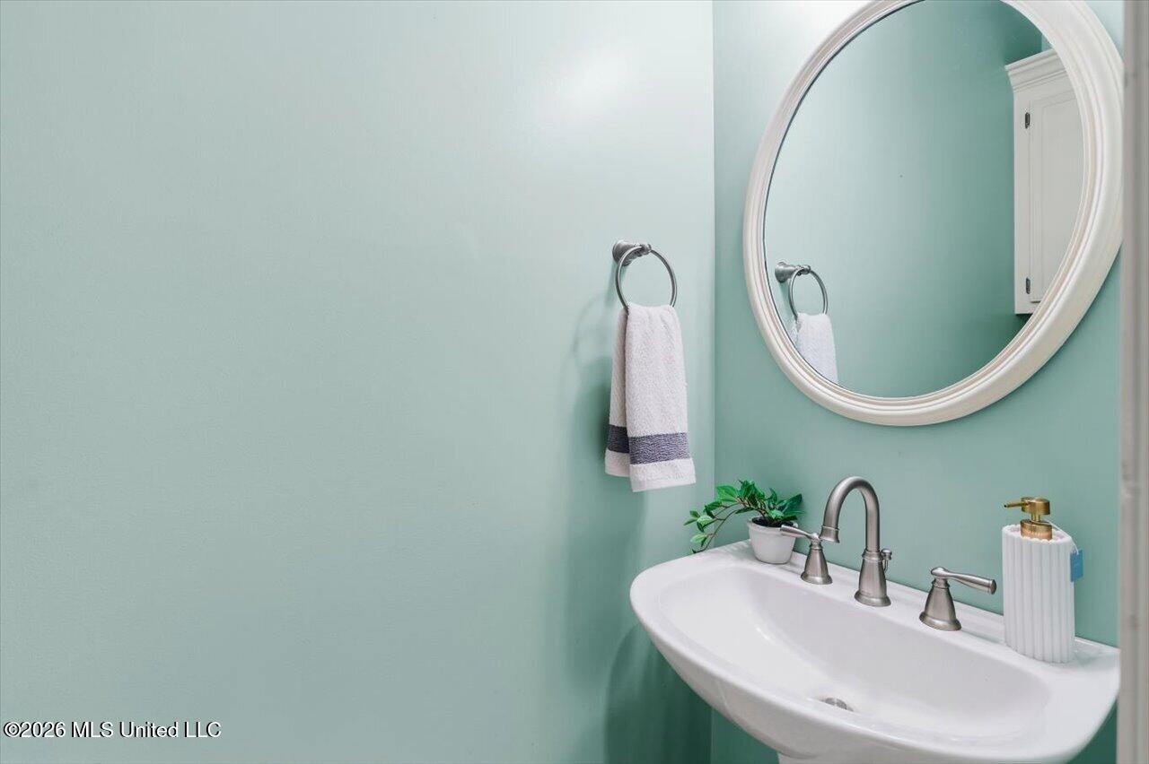 827 Annandale Road Property Photo 30