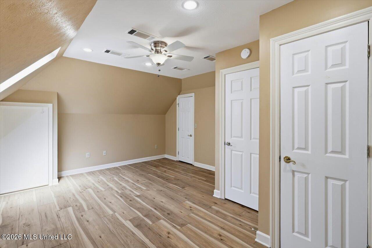827 Annandale Road Property Photo 32