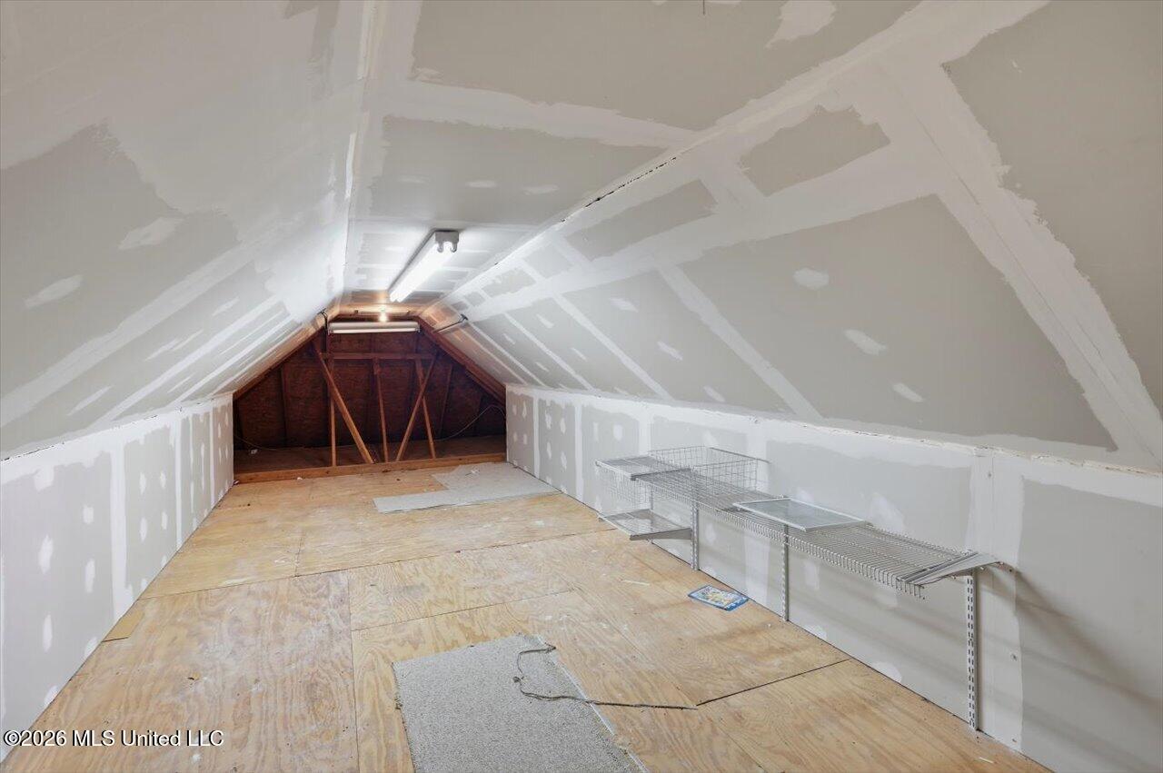 827 Annandale Road Property Photo 35